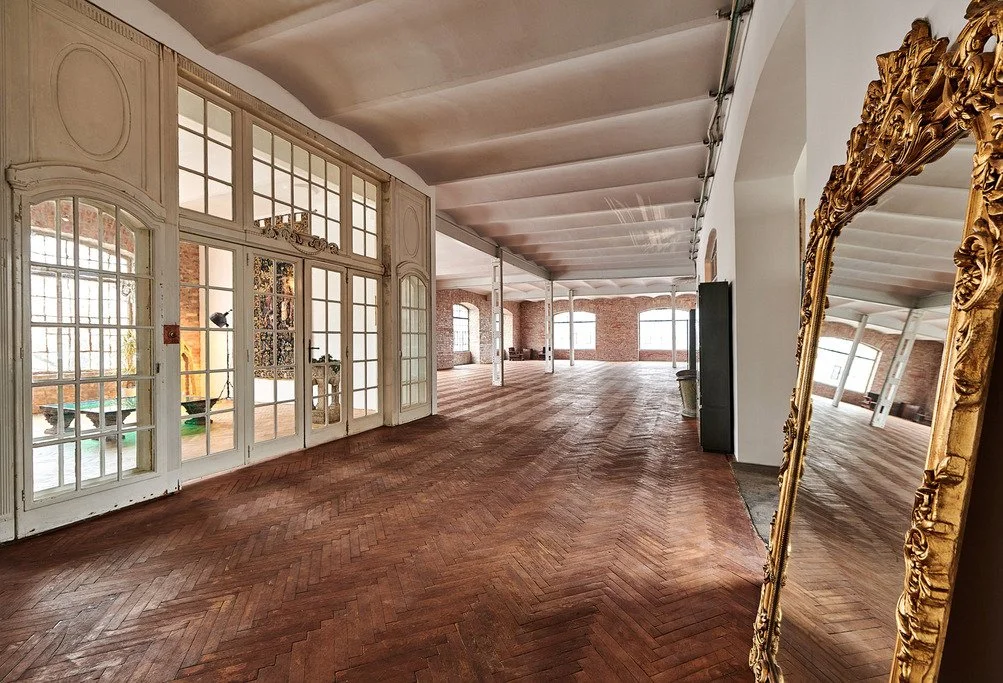 INDUSTRIAL STUDIO // HUNGARY