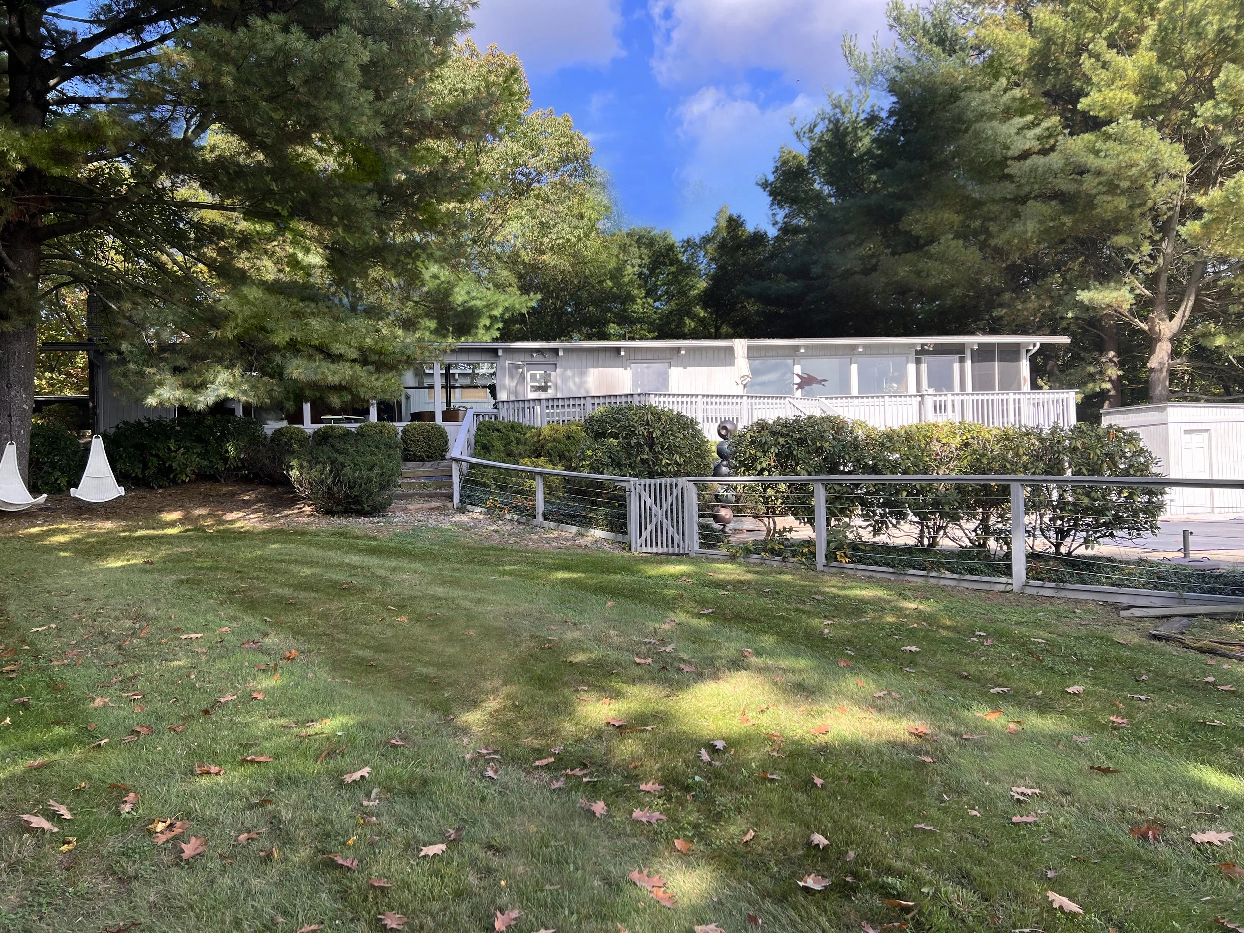 hudson-valley-mid-century-modern-newburghexterior 3.jpg