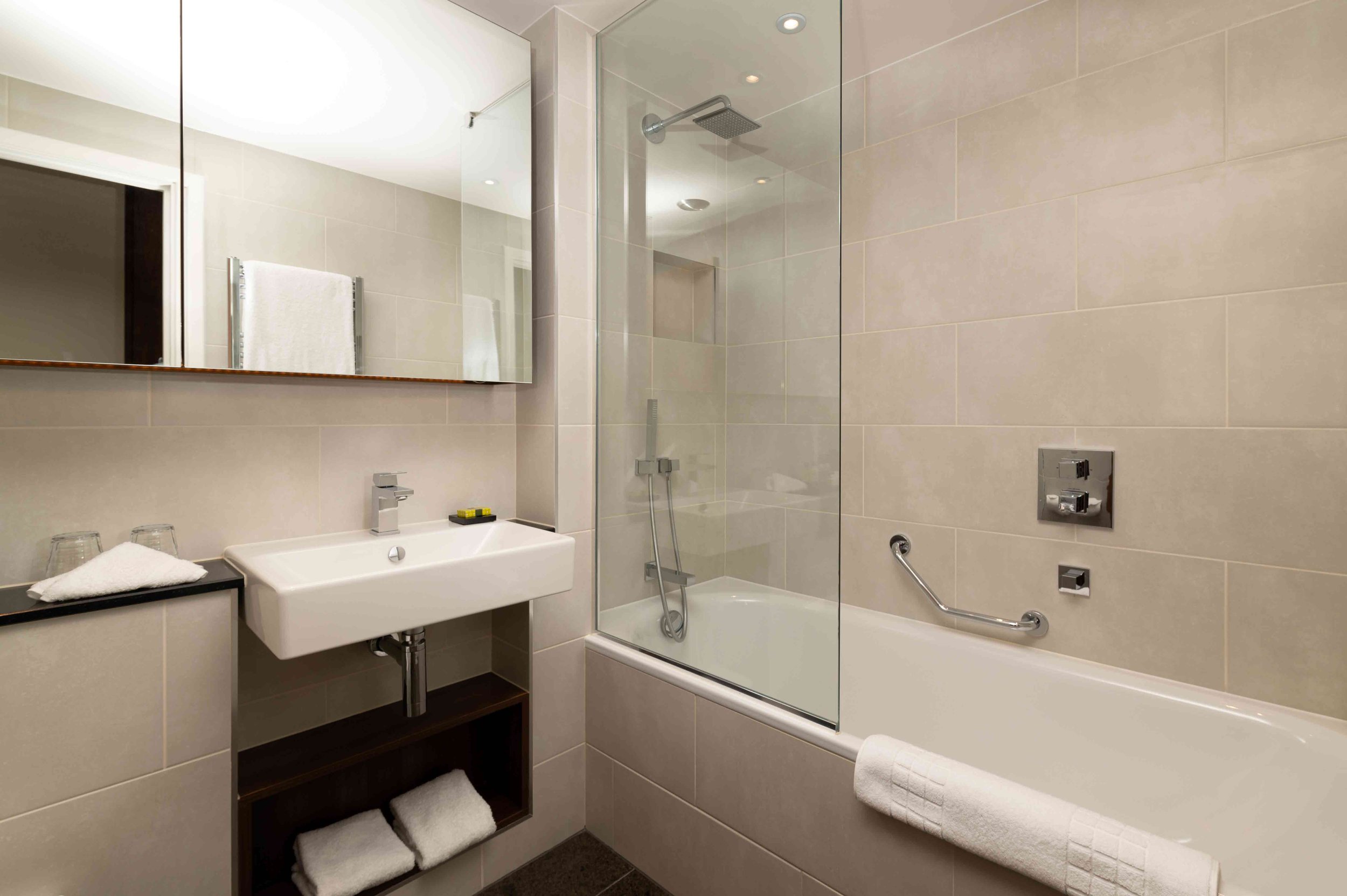 apartment-6--Arora-Tower-Bathroom.jpg