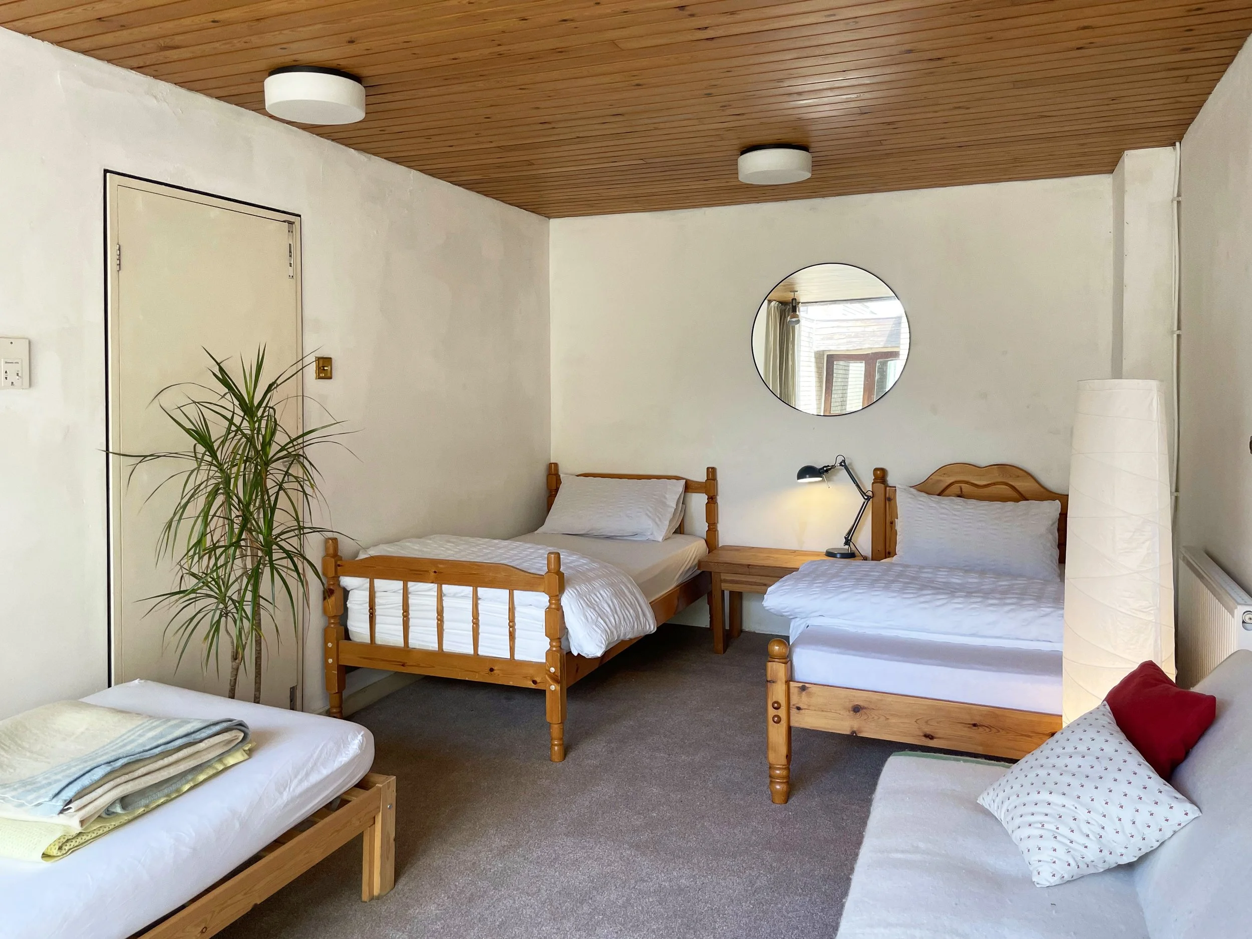 3rd Bedroom 1.jpg
