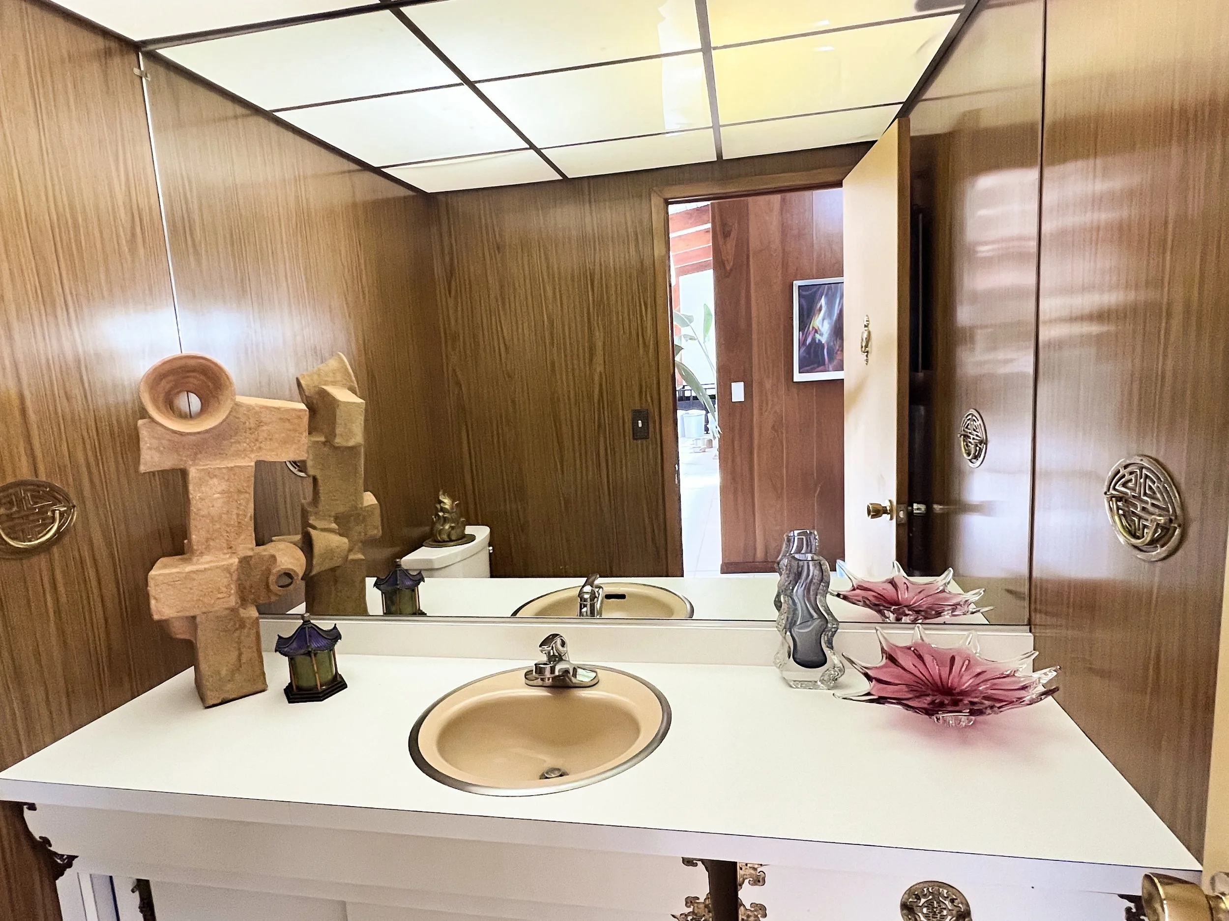 hudson-valley-mid-century-modern-newburghGUEST BATH 5.jpg