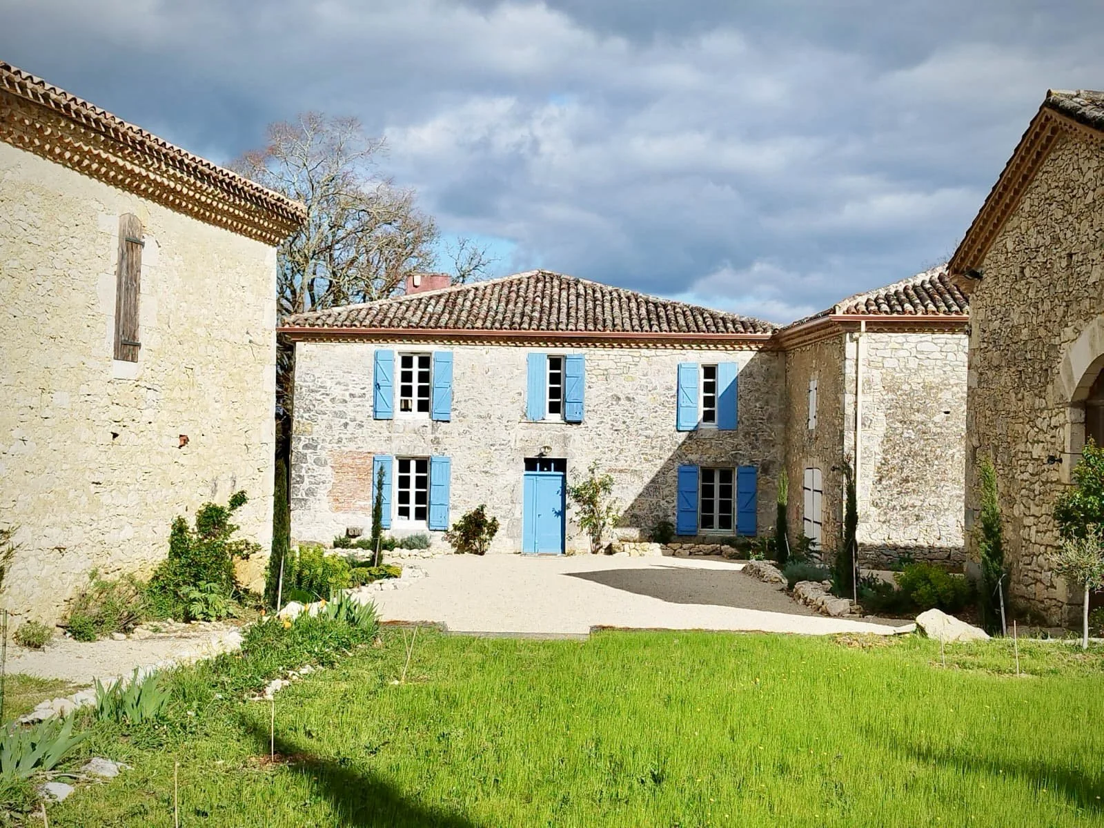 gascogne-medieval-estate-73.jpg