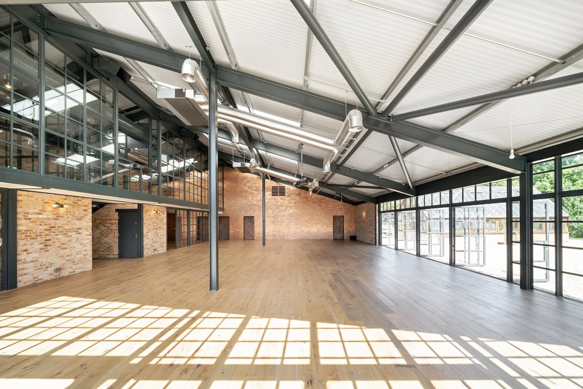 stylish-warehouse-oxfordshire-28.jpg