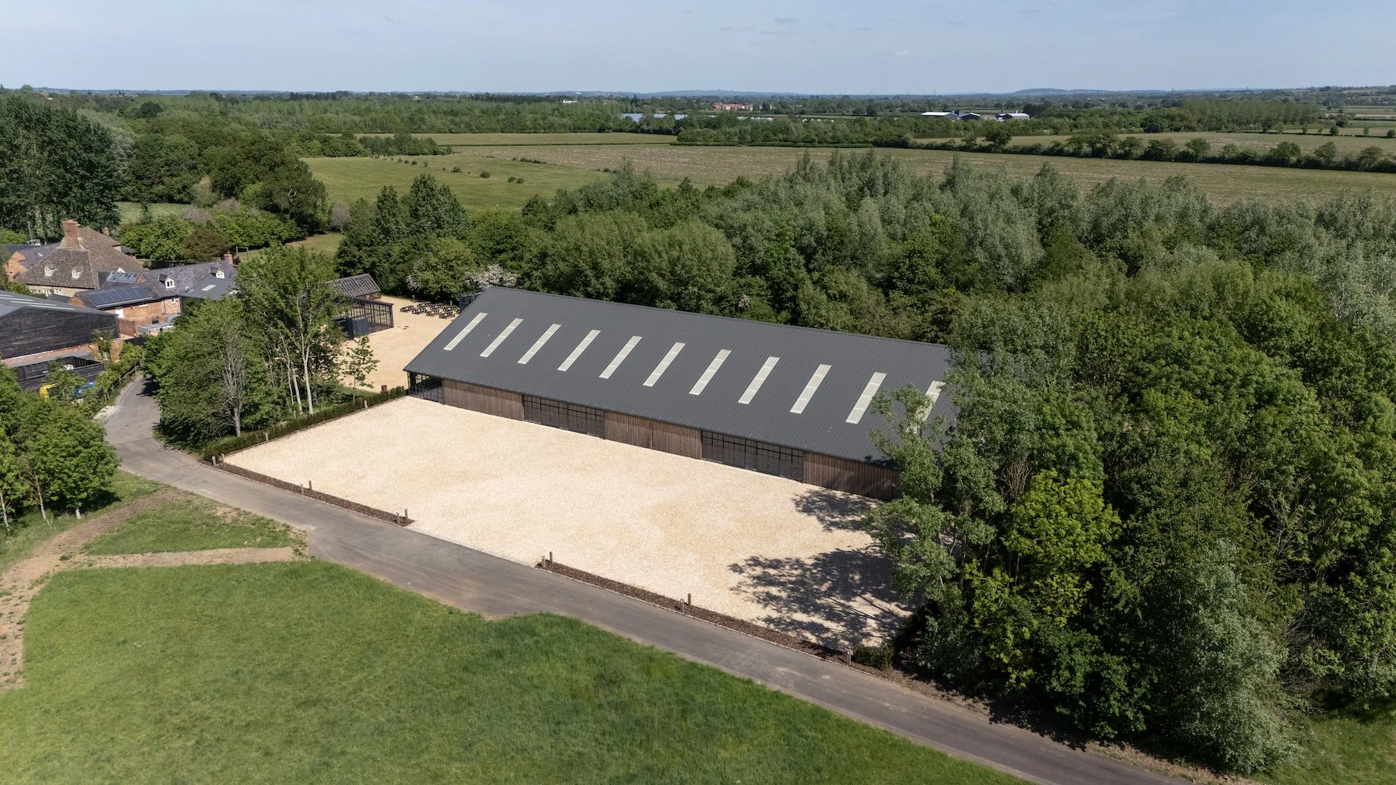 stylish-warehouse-oxfordshire-7.jpg