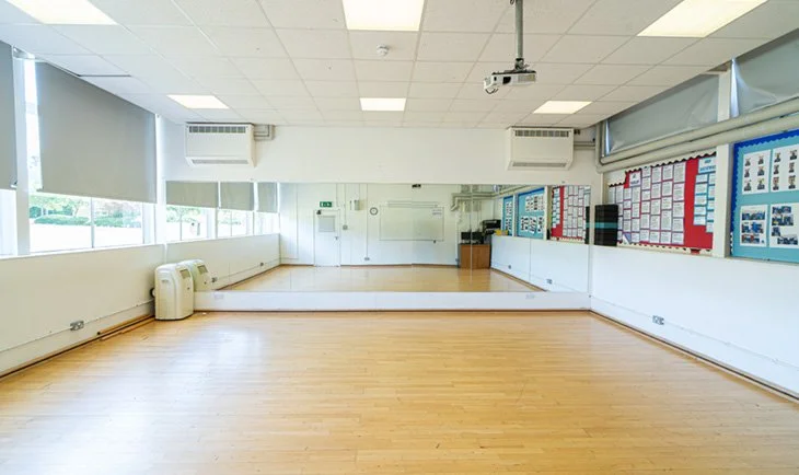 decorated-hertfordshire-school11.jpg