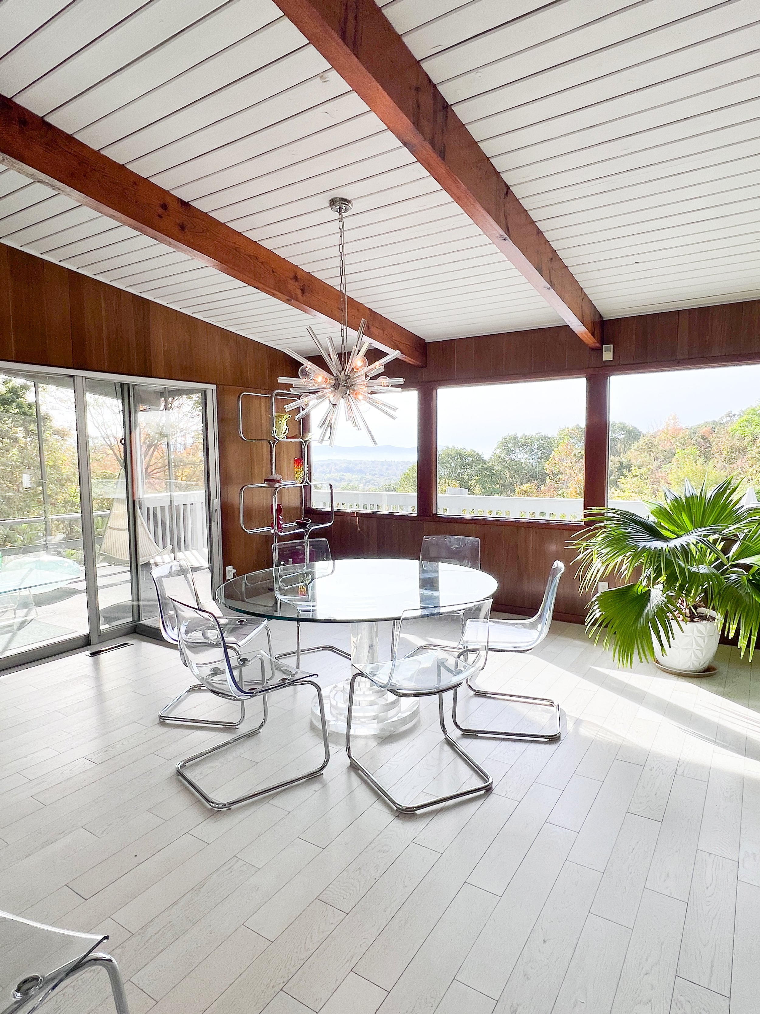 hudson-valley-mid-century-modern-newburghDINING 5.JPG