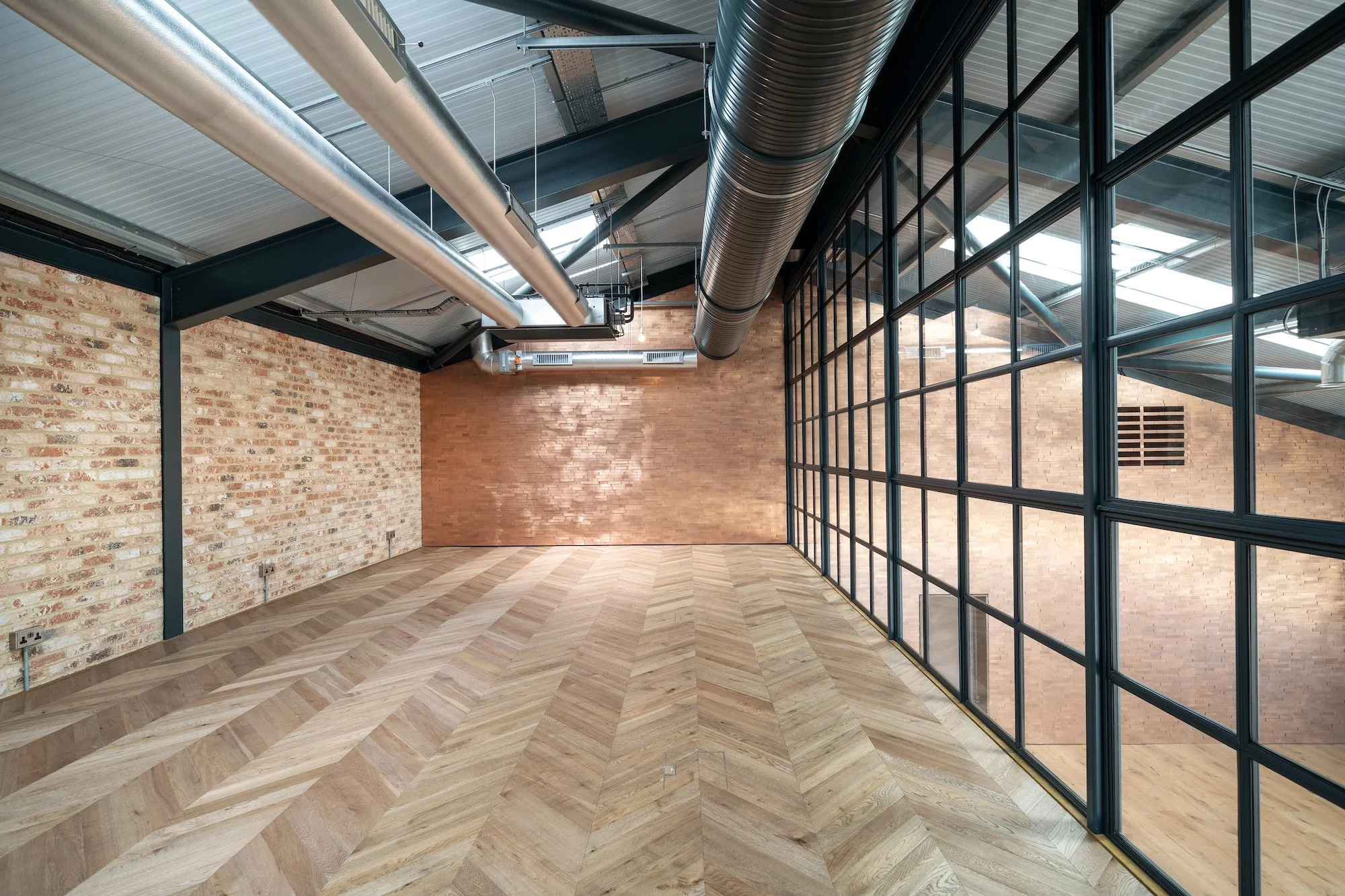 stylish-warehouse-oxfordshire-36.jpg