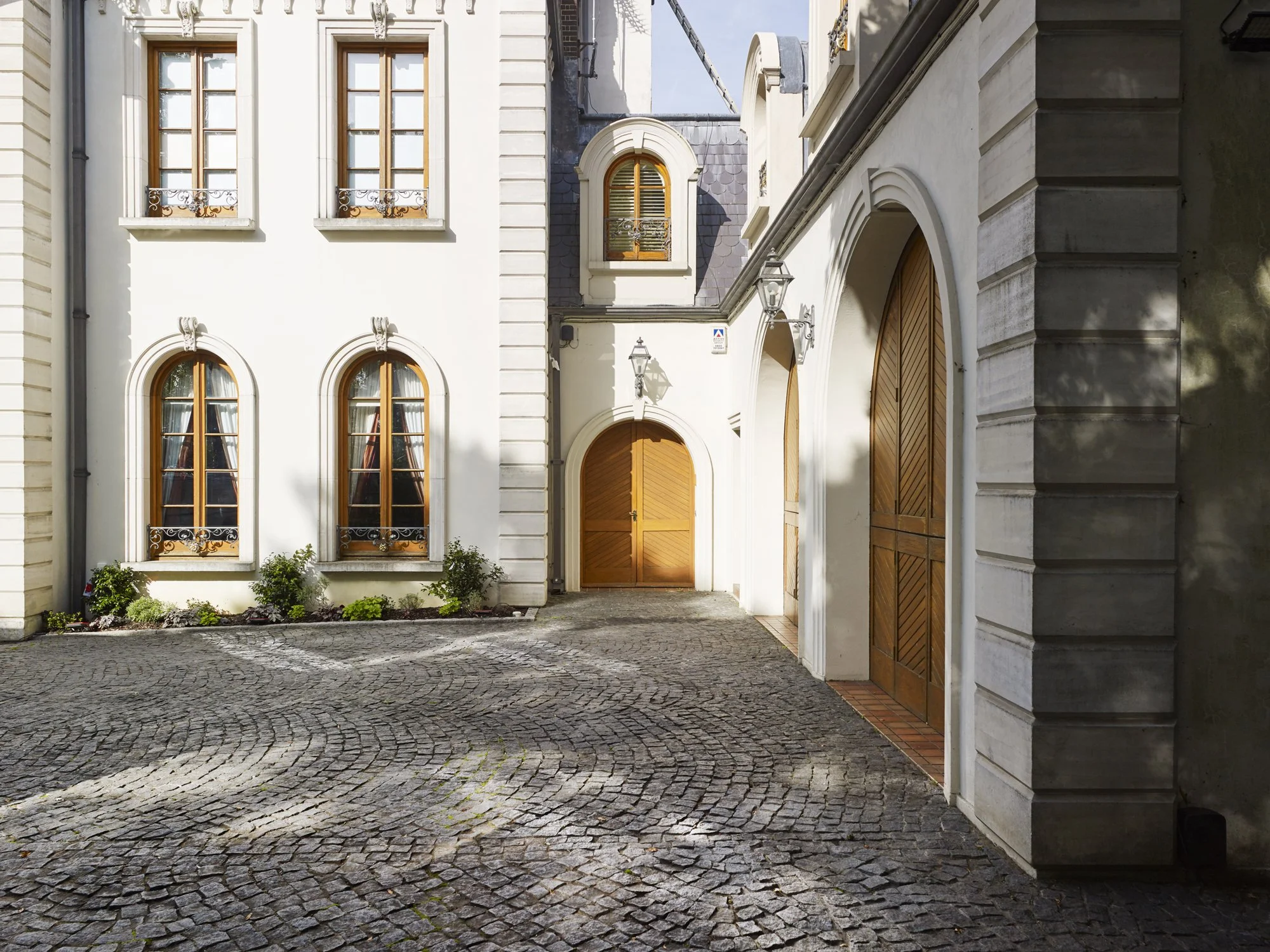 rococo manor38.jpg