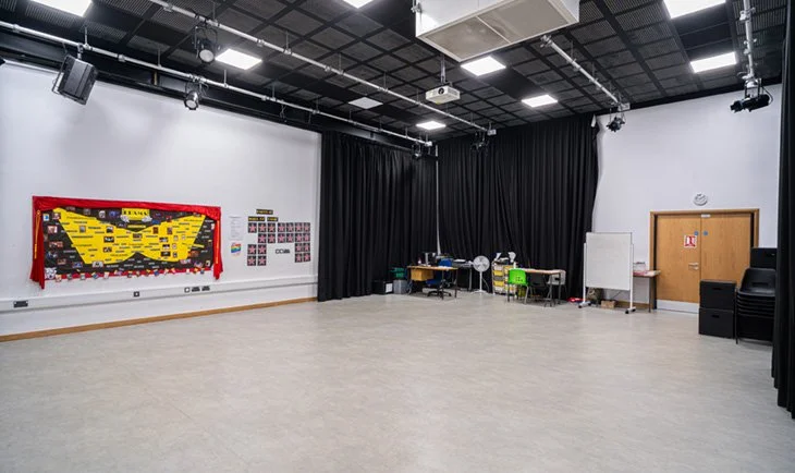 decorated-hertfordshire-school18.jpg
