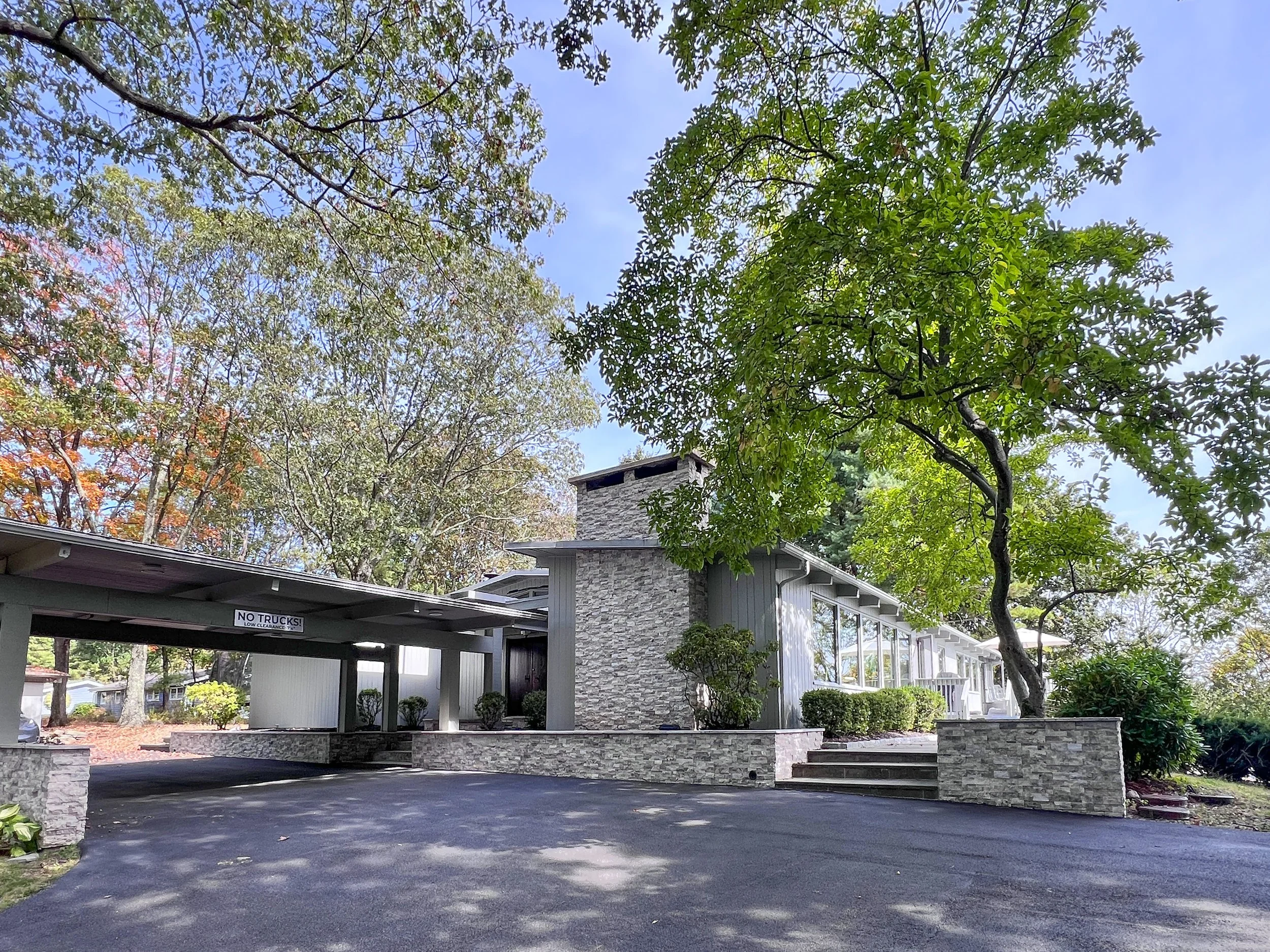 hudson-valley-mid-century-modern-newburghEXTERIOR 1.JPG