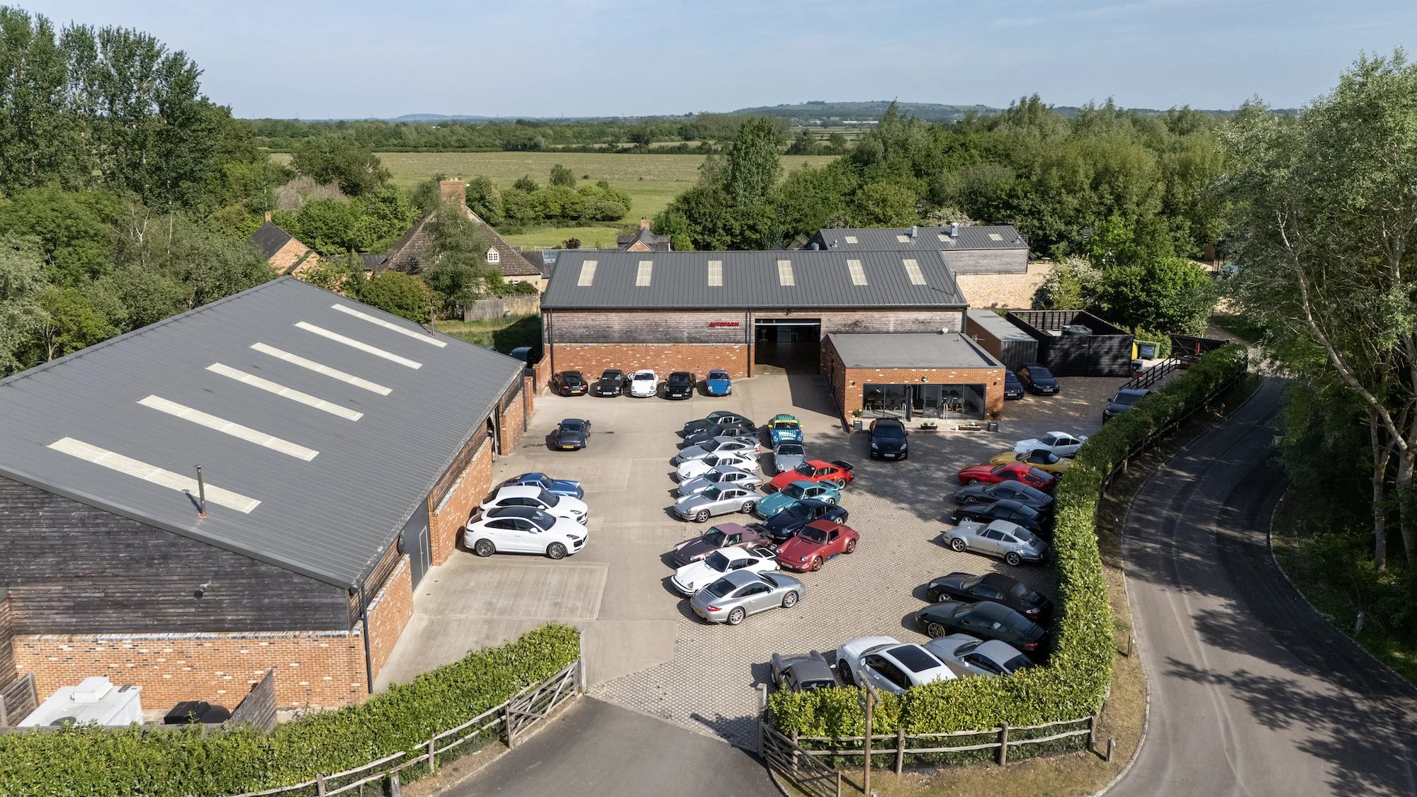 stylish-warehouse-oxfordshire-44.jpg