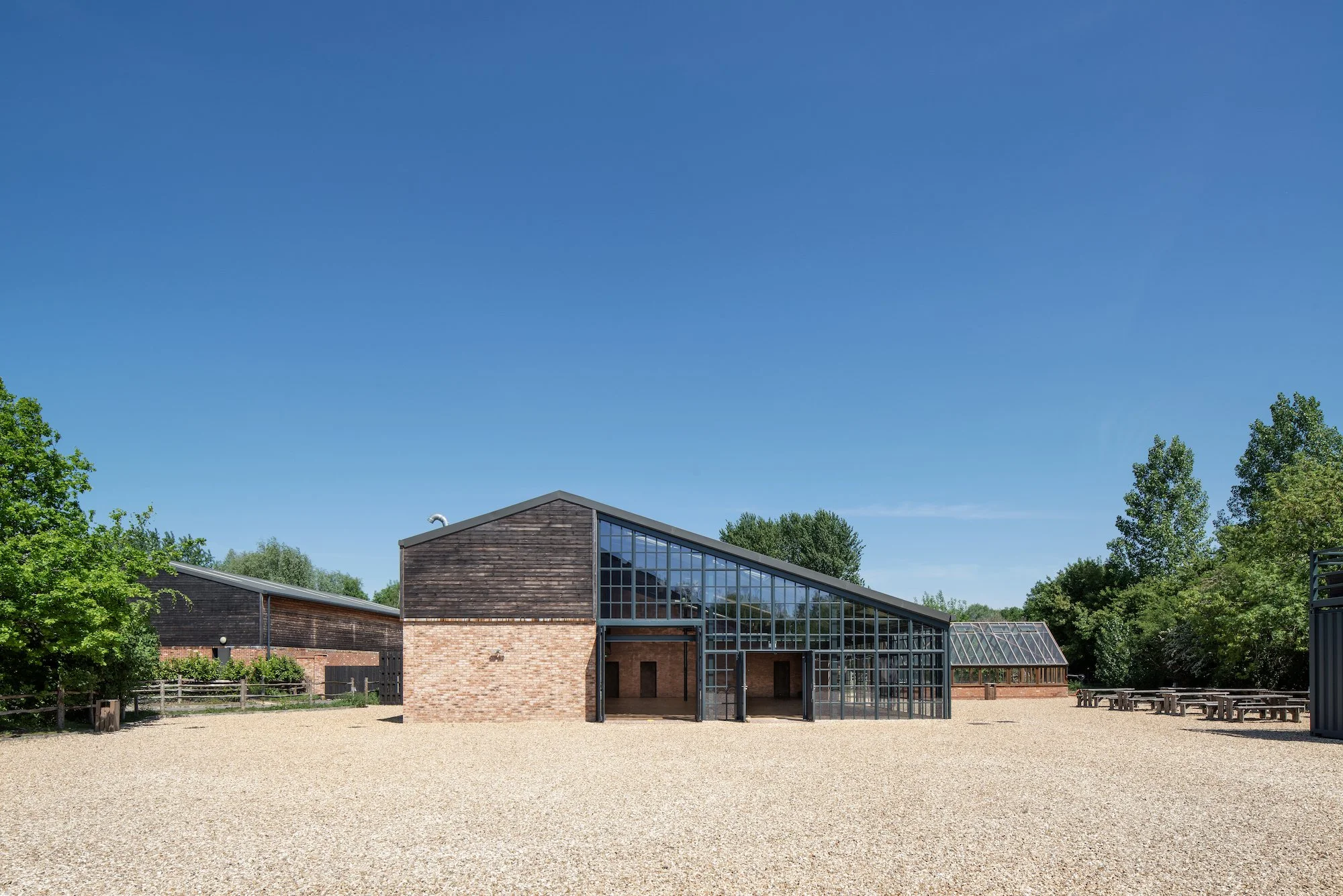 stylish-warehouse-oxfordshire-9.jpg