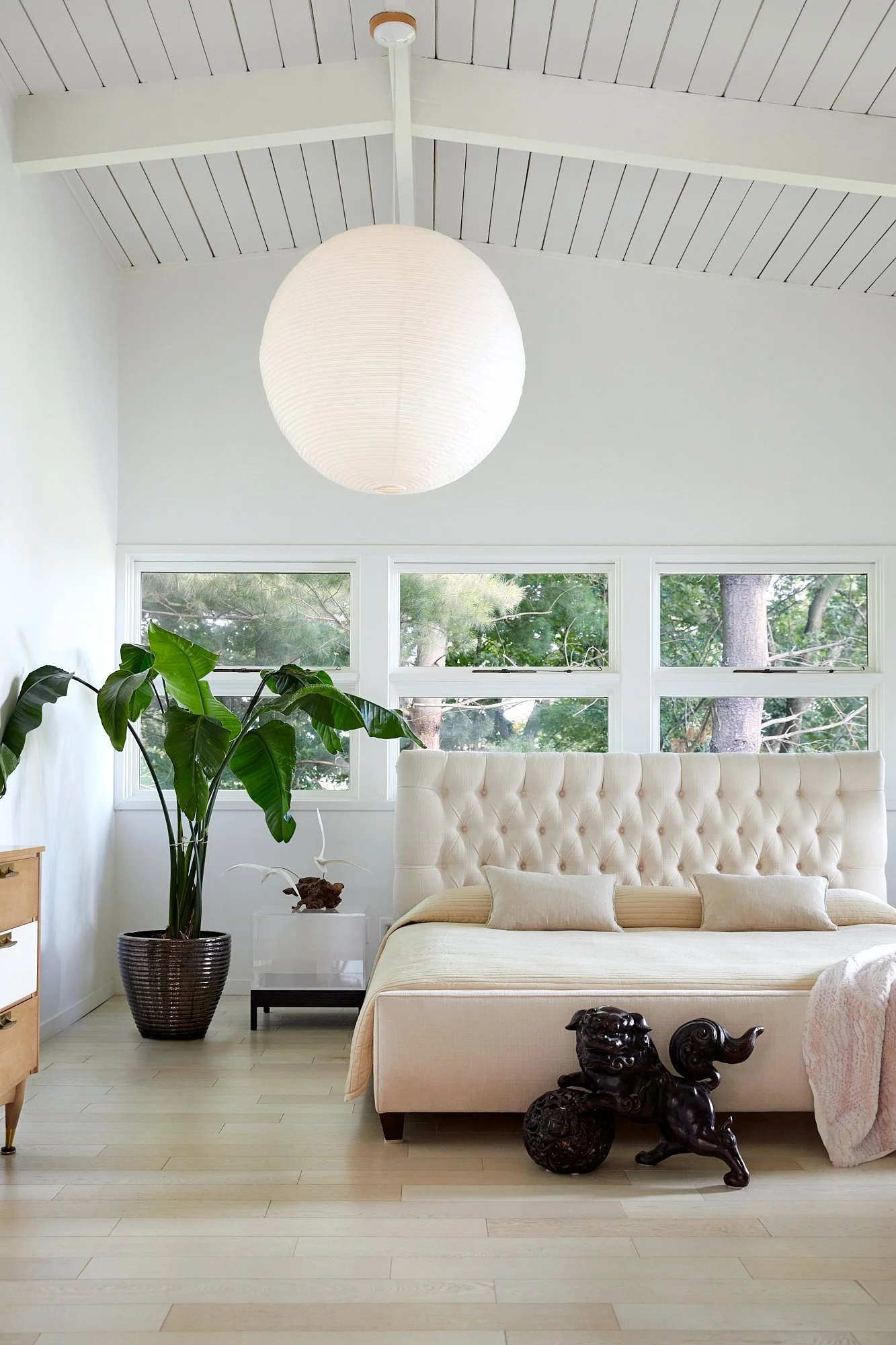 hudson-valley-mid-century-modern-newburghMASTER BED 1.jpg