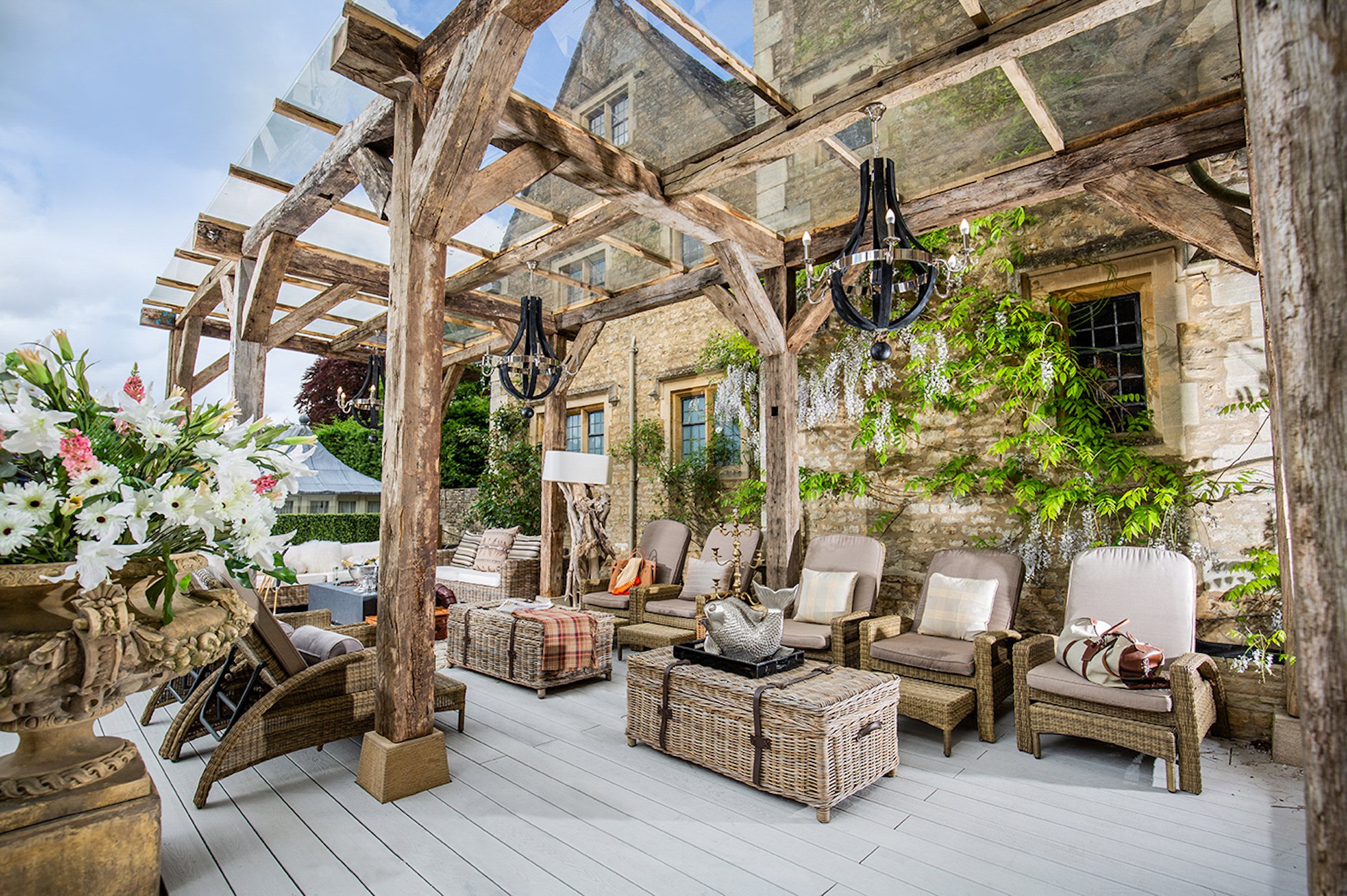 Joanna Galanis-location-stylist-10.jpg