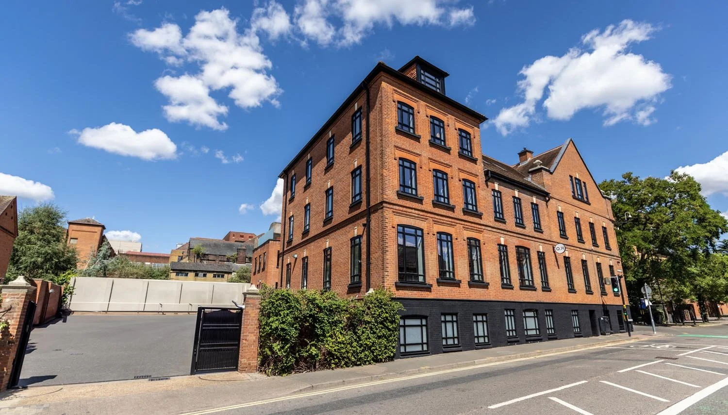 Creative-Offices-St-AlbansQueens House-079.jpg