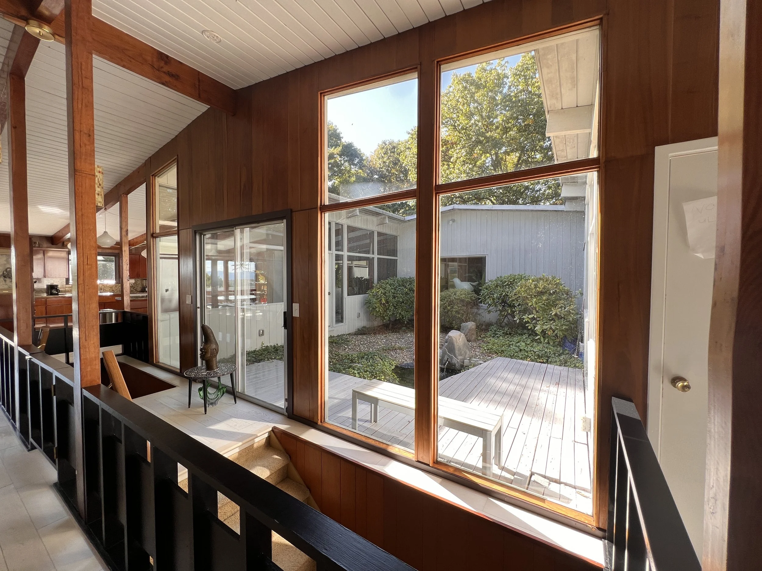 hudson-valley-mid-century-modern-newburghCOURT YARD 5.JPG