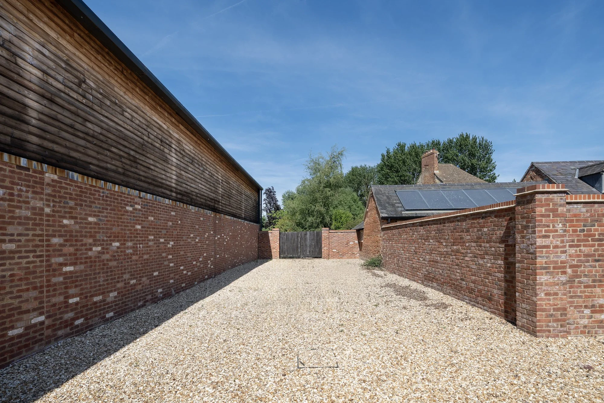 stylish-warehouse-oxfordshire-11.jpg