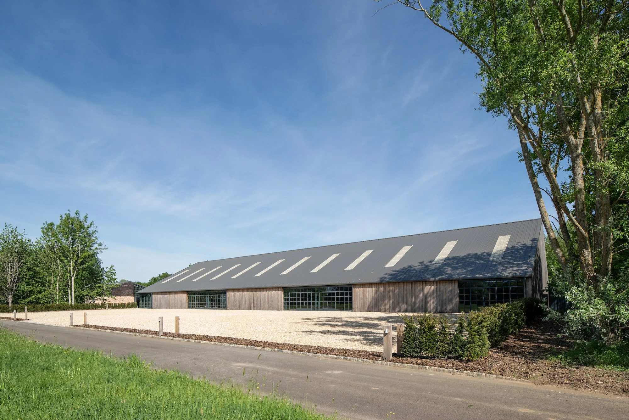 stylish-warehouse-oxfordshire-1.jpg