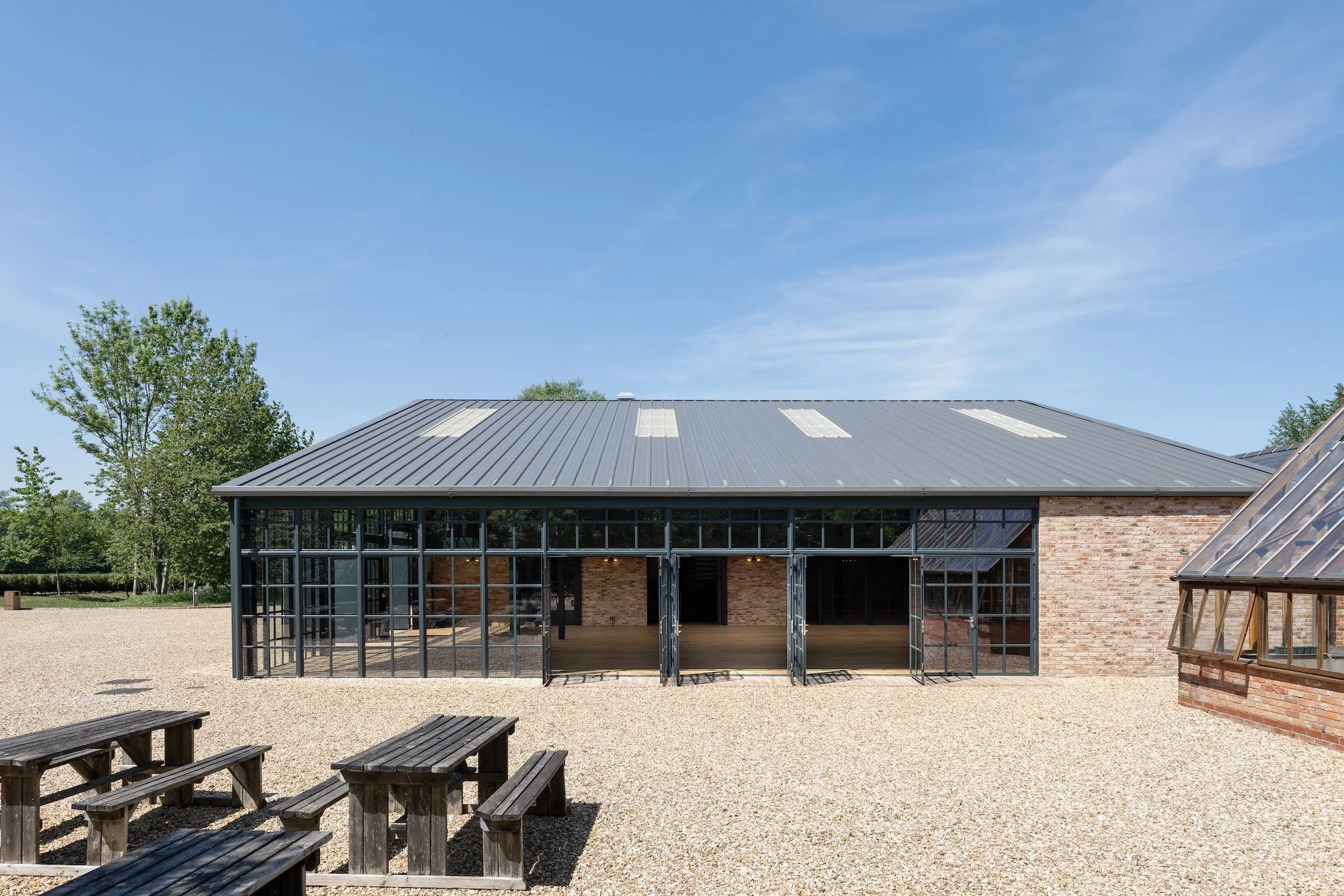 stylish-warehouse-oxfordshire-8.jpg