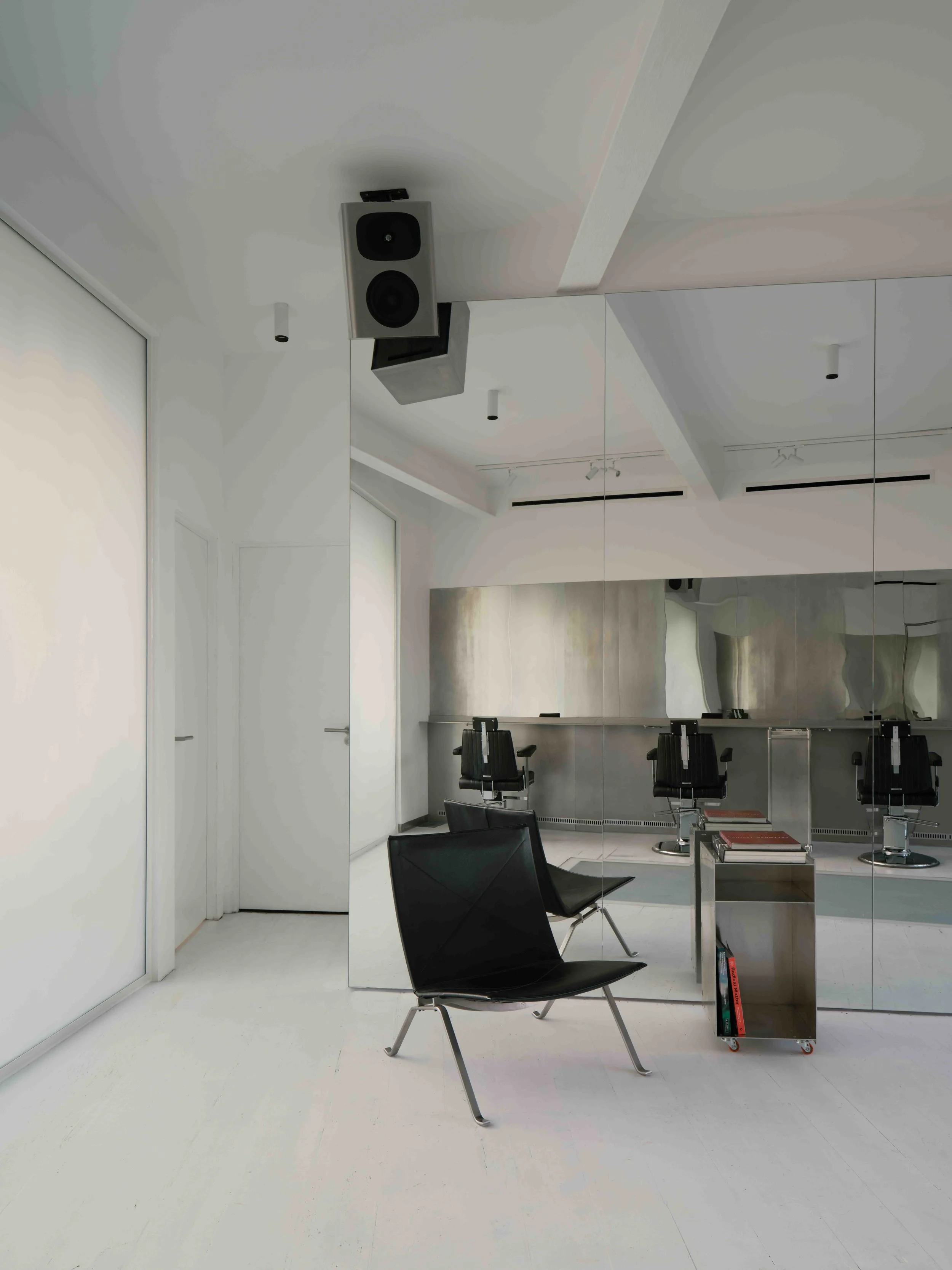 contemporary-salon-london-8.jpg