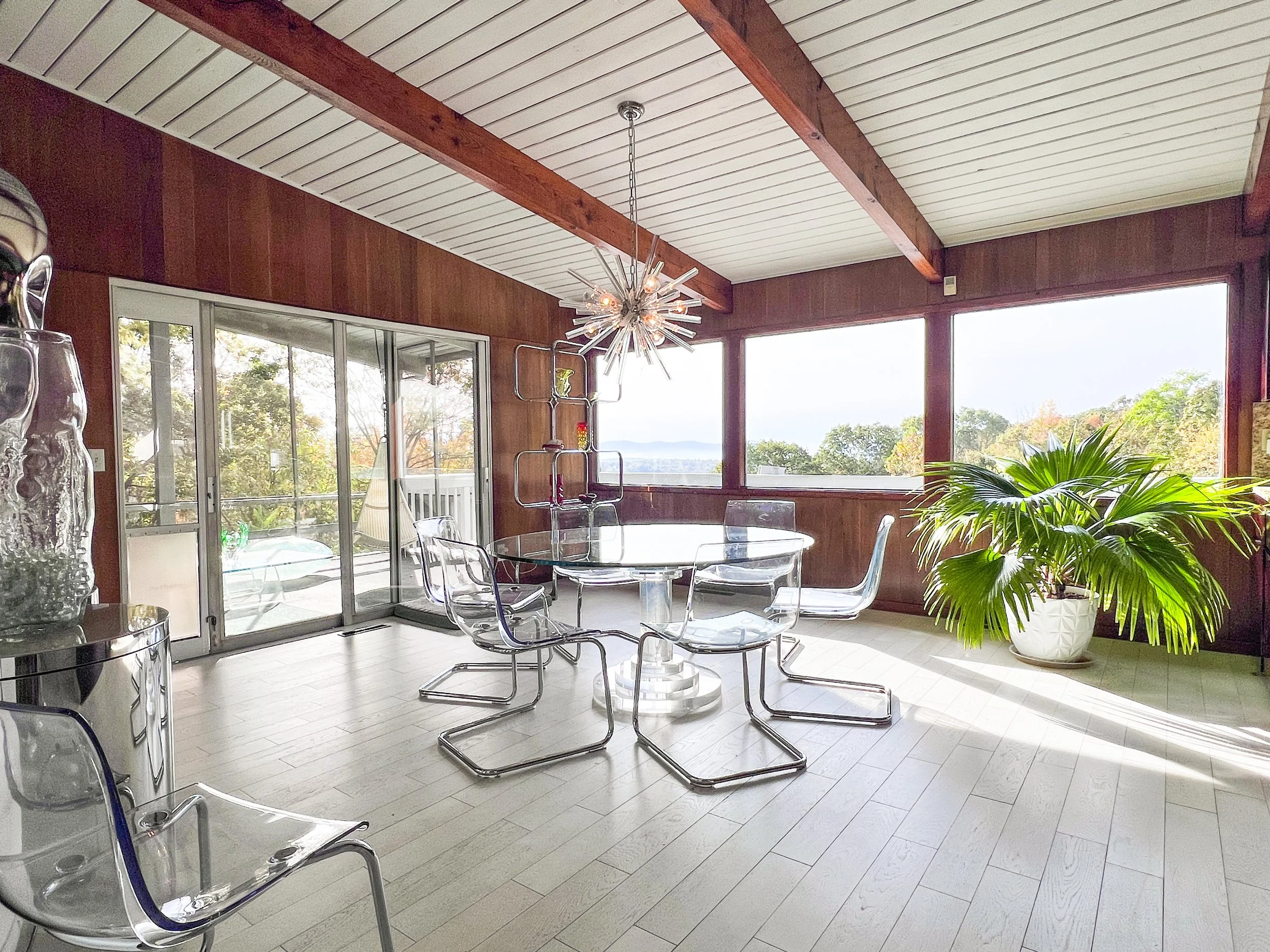 hudson-valley-mid-century-modern-newburghDINING 4.JPG