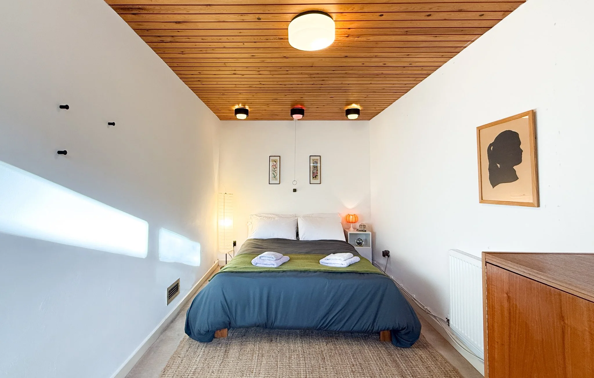 Bedroom 1 (1).jpg