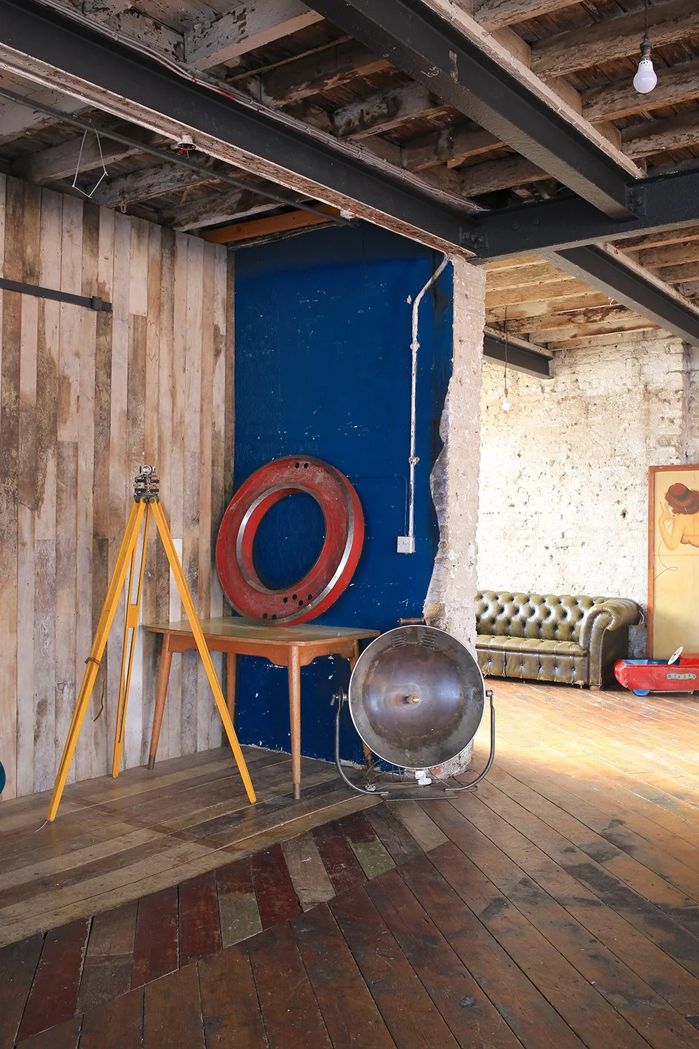 Victorian industrial warehouse photography studio in TottenhamFeature Wall 5.JPG