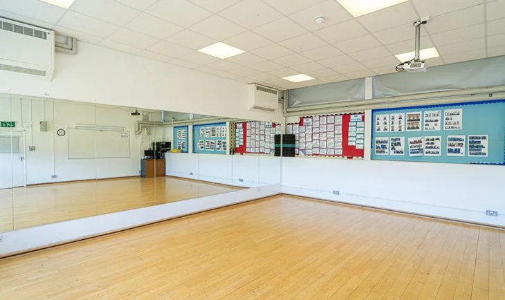 decorated-hertfordshire-school13.jpg