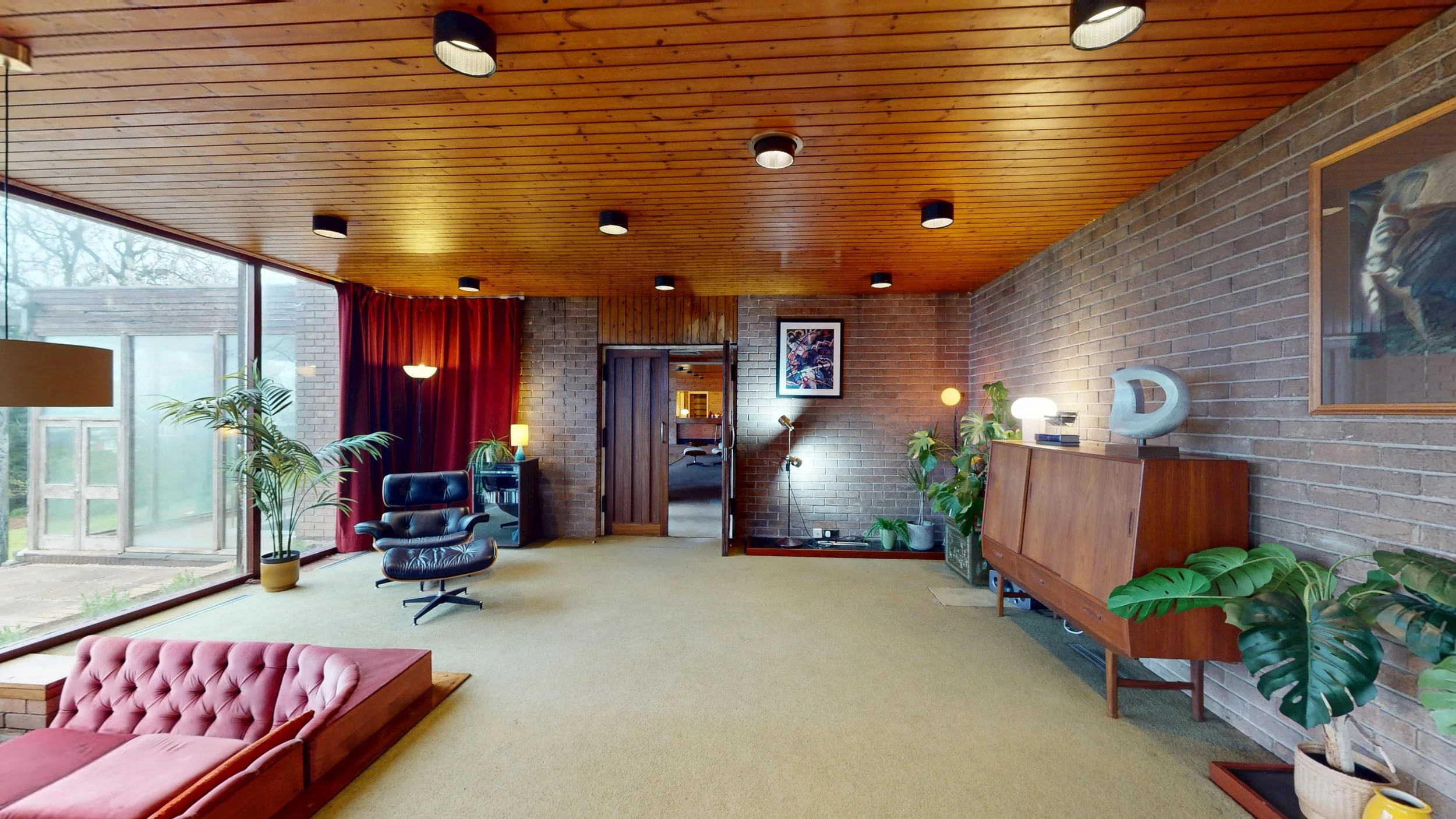 Lounge  (1).jpg