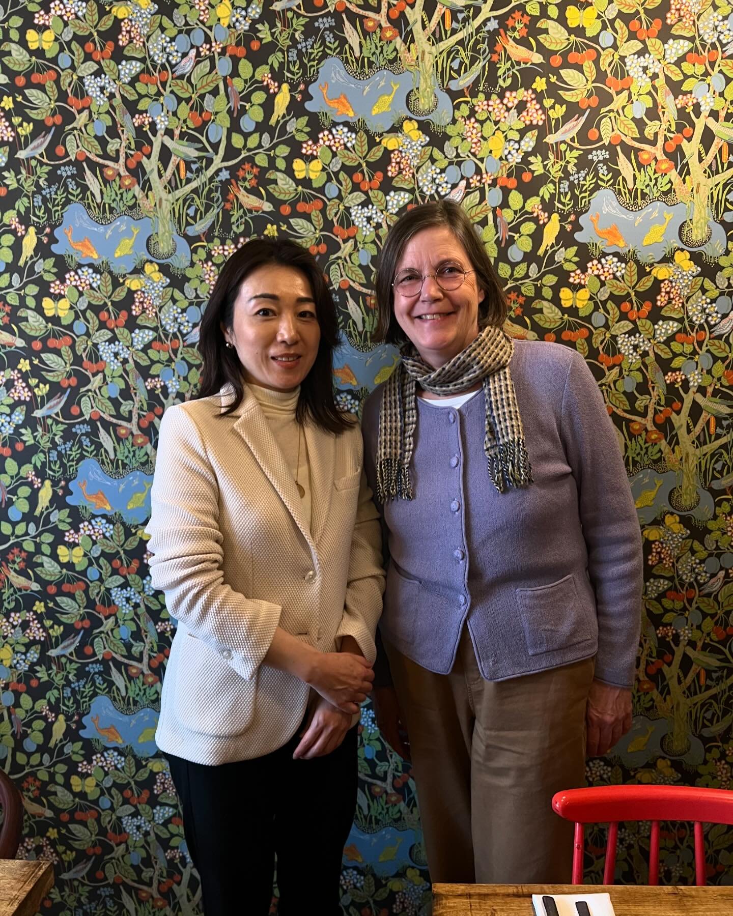 It was a pleasure to share a wonderful lunch at Selma in Copenhagen with Ayumi-San visiting from Tokyo. 

We had so tasty sm&oslash;rrebr&oslash;d (Danish open sandwiches) and shared four:

🎣Geranium and white currant herring, fennel bleak roe, fig 
