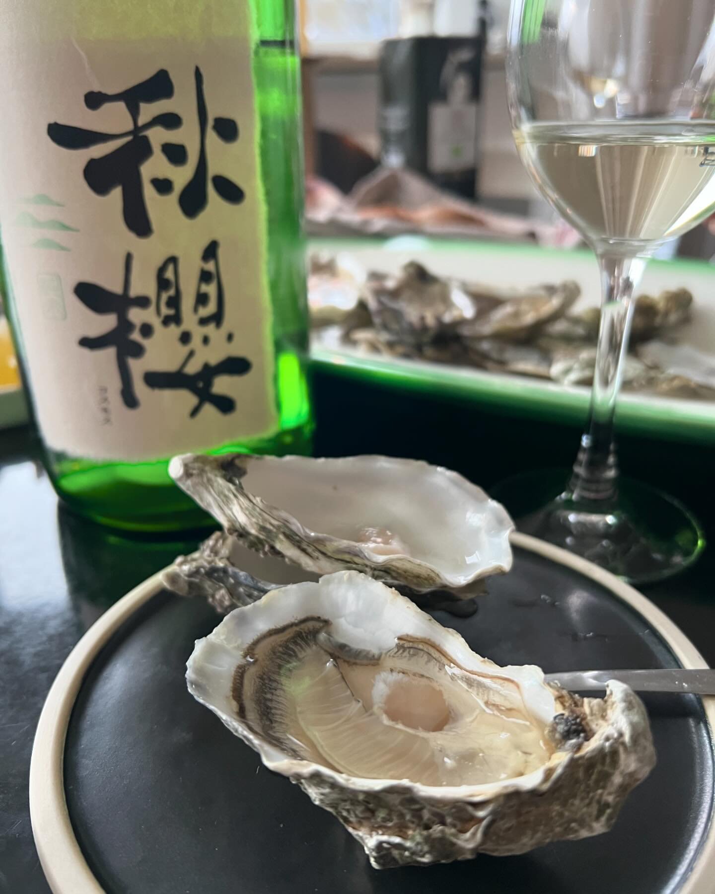 🍶🦪 🍶🦪 🍶🦪 OYSTERS AND JAPANESE SAKE IS A GOOD MATCH 🍶🦪 🍶🦪 🍶🦪

🍶The sake is Fukucho Cosmos Junmai in the traditional 1,8 L bottle ishoubin (Magnum). The brewery Fukucho is located in Hiroshima.

Junmai means pure rice sake is a quality mar