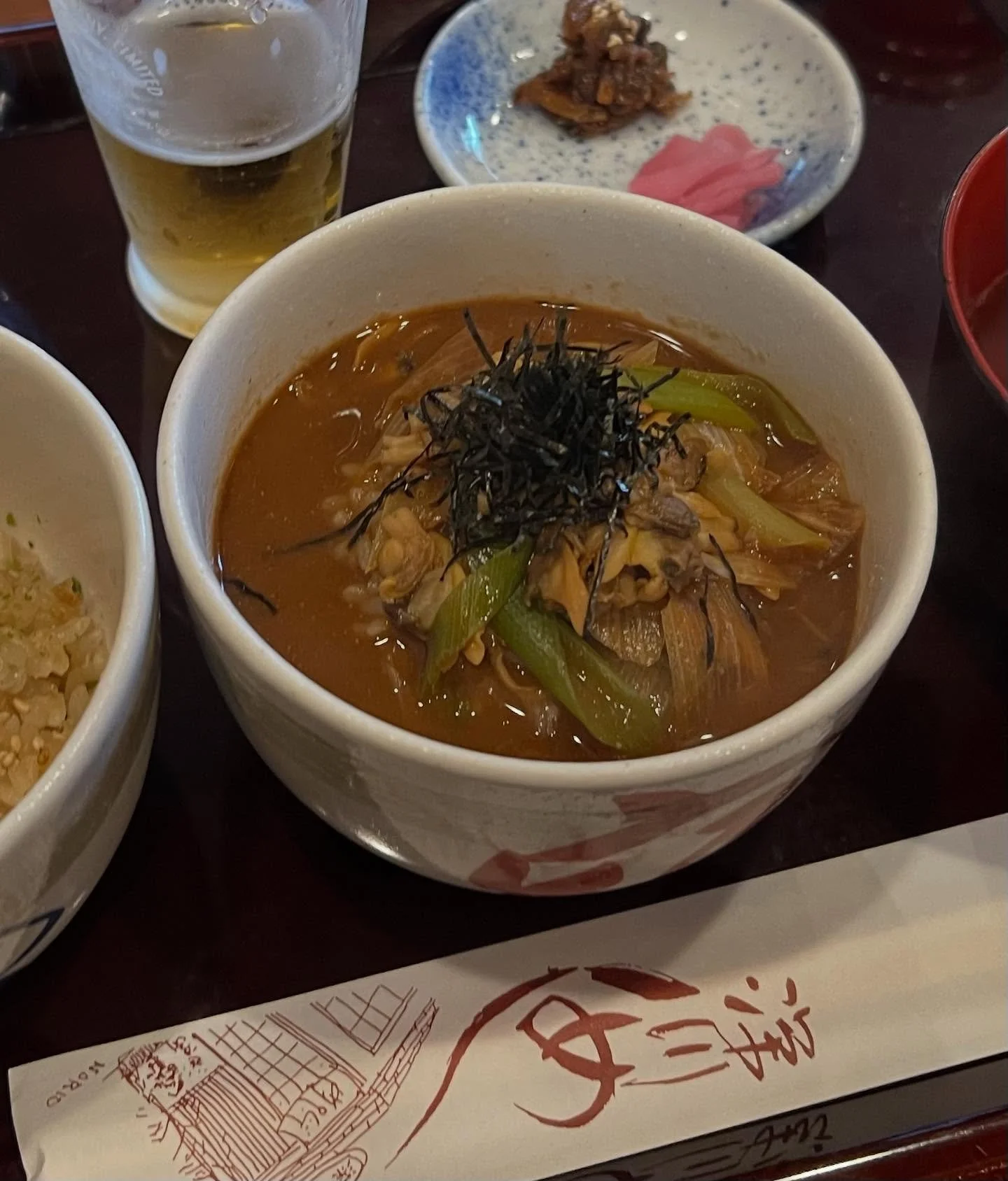 I had a delicious historical lunch on Sunday: Fukagawa meshi, a traditional rice dish from Tokyo. It&rsquo;s a miso-based stew with Japanese littleneck clams in clear dashi broth, served as soup or over rice.
Its origin is in the southeast part of To