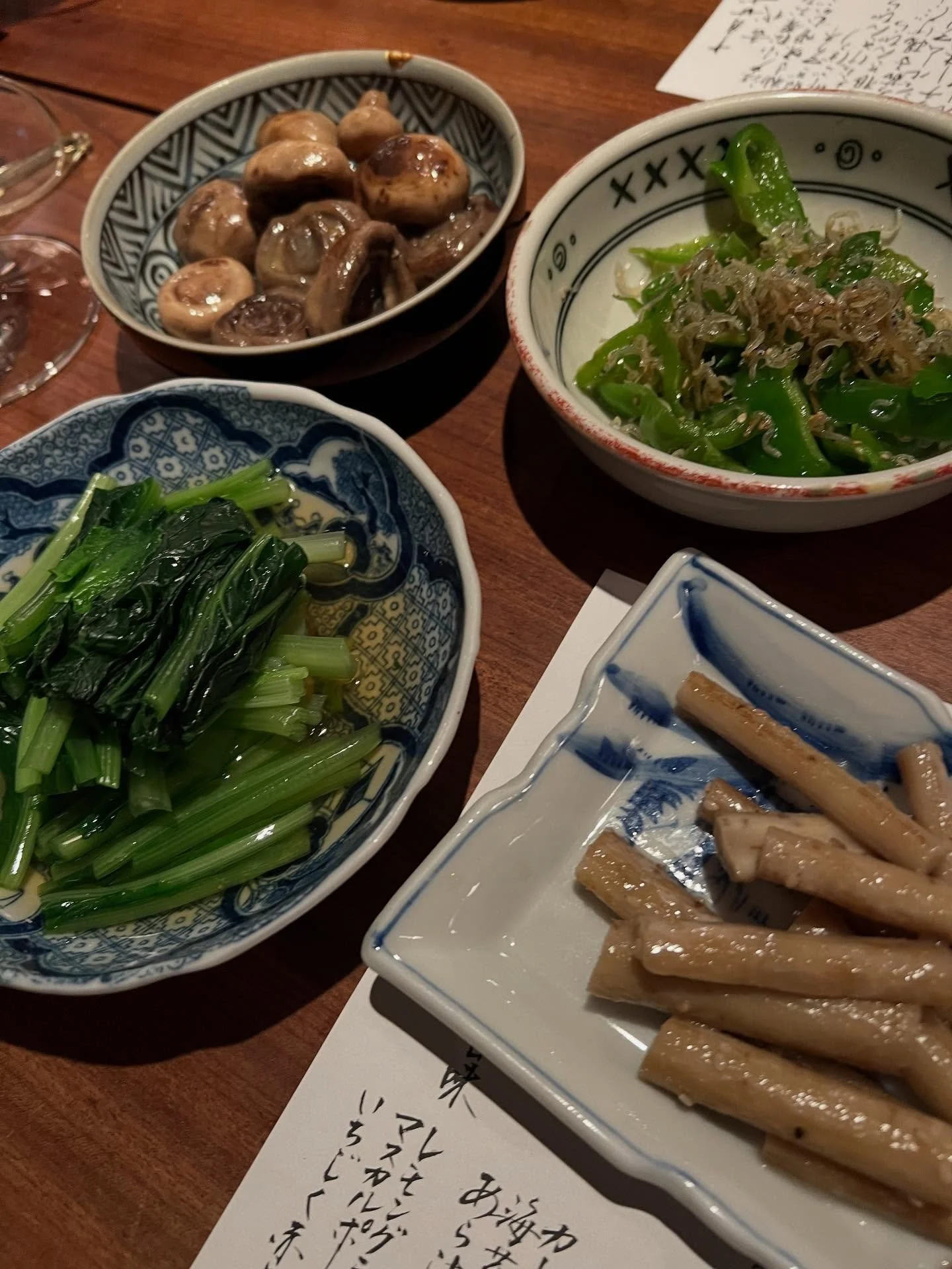Had a good evening at Bunon restaurant and wine bar in Tokyo some evenings ago. The chef made several Japanese vegetable dishes: burdock, green leaves, mushrooms, steamed aubergine and lotus root with parmesan cheese, great squid with shishito pepper