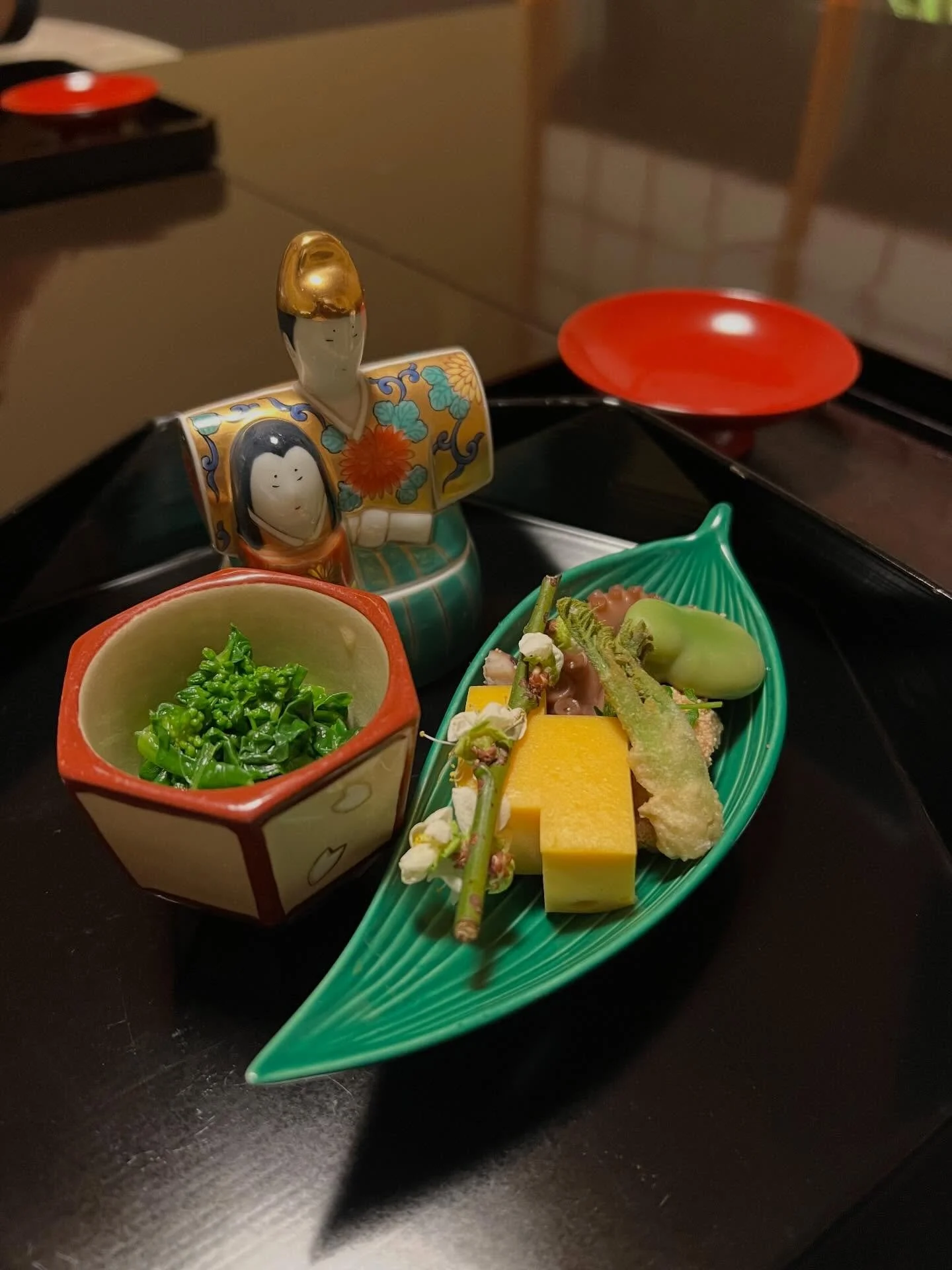 Hinamatsuri or &ldquo;Doll Festival&rdquo; 🎎

On 3rd March, Japan celebrates Hinamatsuri &mdash; a day for praying for the health and happiness of girls.

During my last week in Japan I have seen the festival marked with dolls as decoration and in s