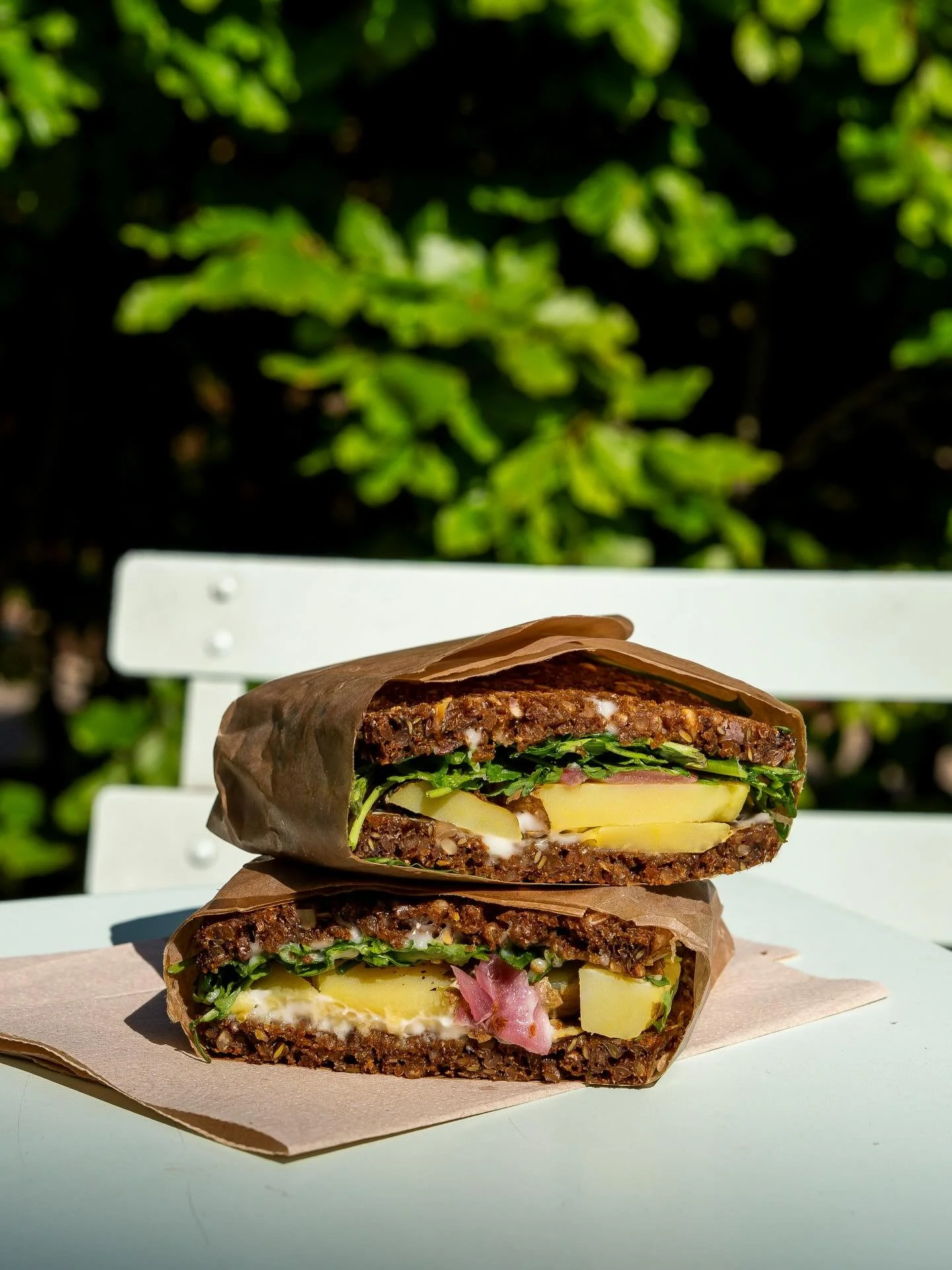 New potato season is here 🥔 and that means the perfect rugbr&oslash;dssandwich&rdquo; filling has arrived.
&nbsp;
A rugbr&oslash;dssandwich is a sandwich made of sourdough rye bread - a Danish staple that along with potatoes has been on our tables f