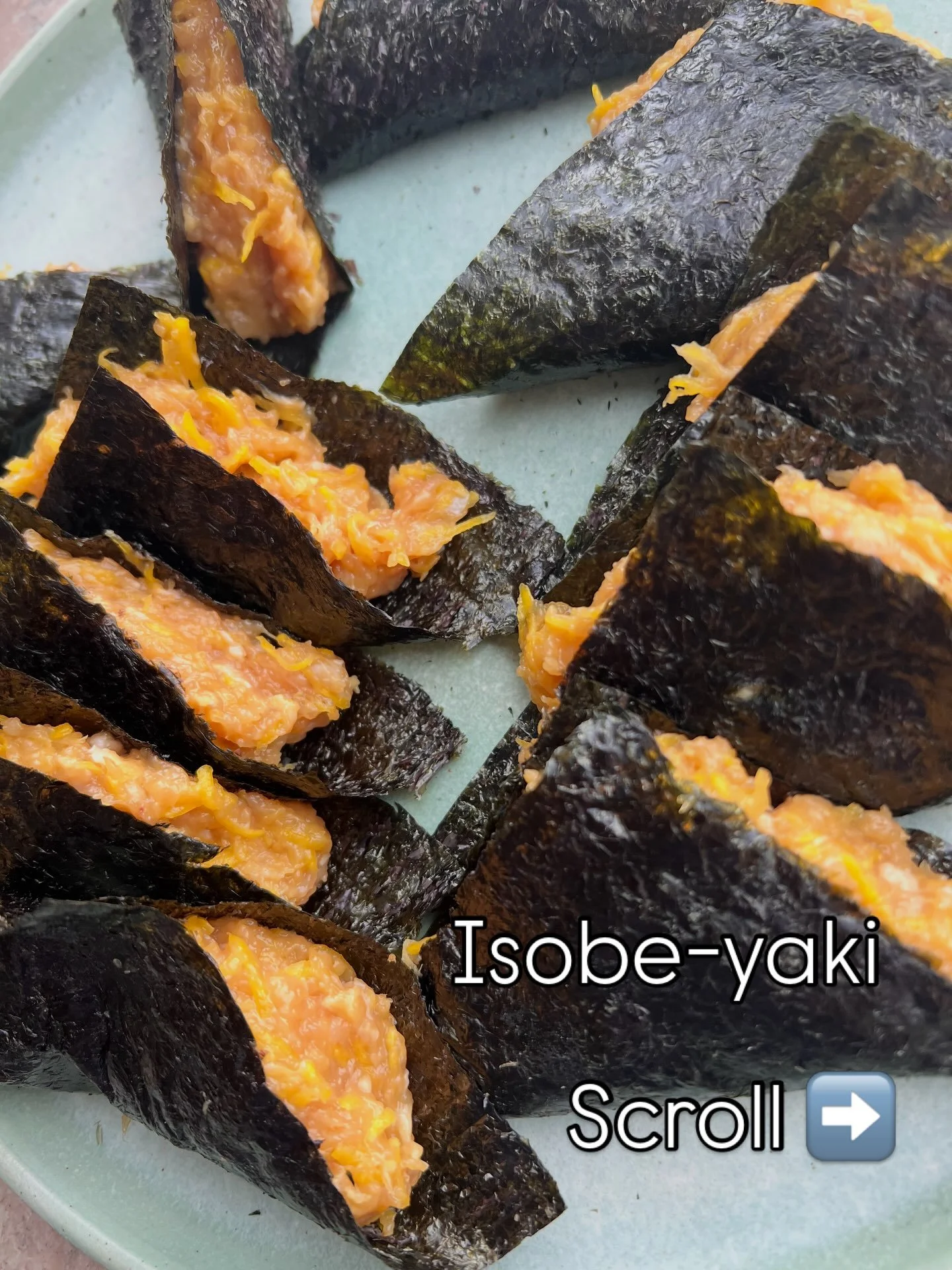 Inspired by a cooking class in Kyoto with Hiromi @kitchen_minori on our foodie trip every year, I made a variant of Isobe-yaki here in Copenhagen. In Japan made with Japanese Mountain Yam and Chicken - back home with golden beets and chicken, wrapped