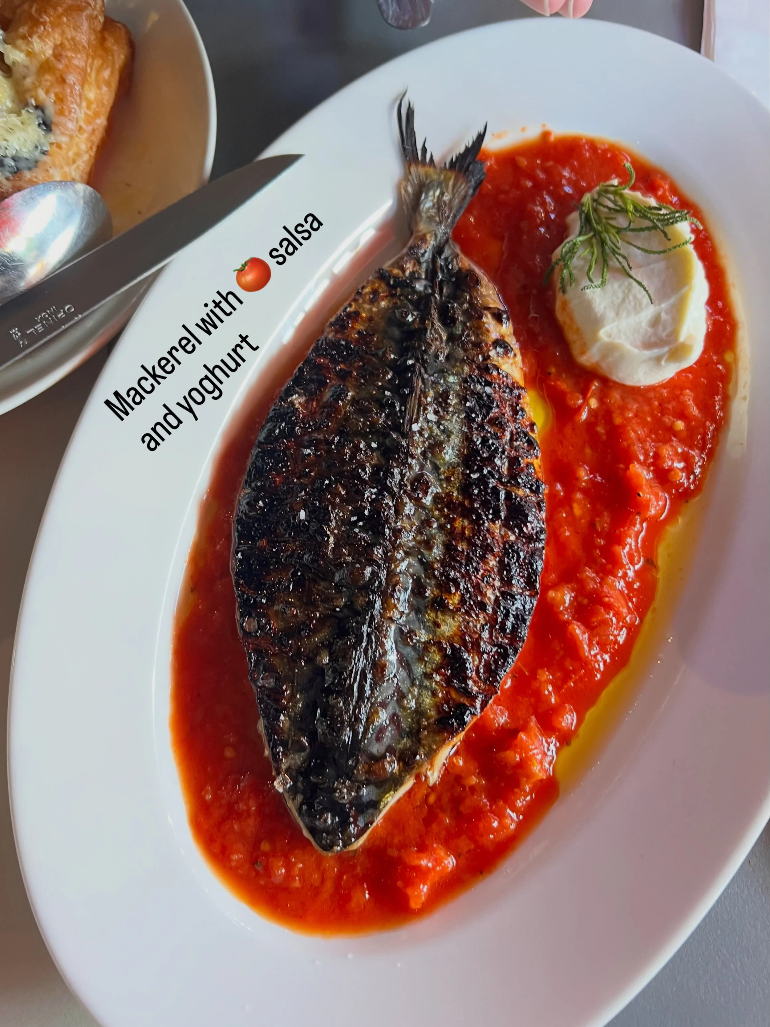 &rdquo;G&aring;rden og Gaden&rdquo; @gaardenoggaden
&nbsp;
Godt at komme tilbage &ndash; det er bare et godt sted i byen og her f&aring;r man dejlig, dejlig mad med mange deleretter og vino. 
&nbsp;
Gilda
Pan con Tomate &amp; Cantanbriske ansjoser
Te