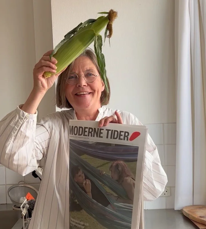 I denne uges Information fort&aelig;ller jeg om majs. De danske majskolber er i s&aelig;son nu! Endnu en gr&oslash;nsag i serien &ldquo;Information anmelder gr&oslash;ntsager&rdquo;.

🌽 swipe ➡️
&nbsp;
Jeg har givet en enkel opskrift &rdquo;Elote as