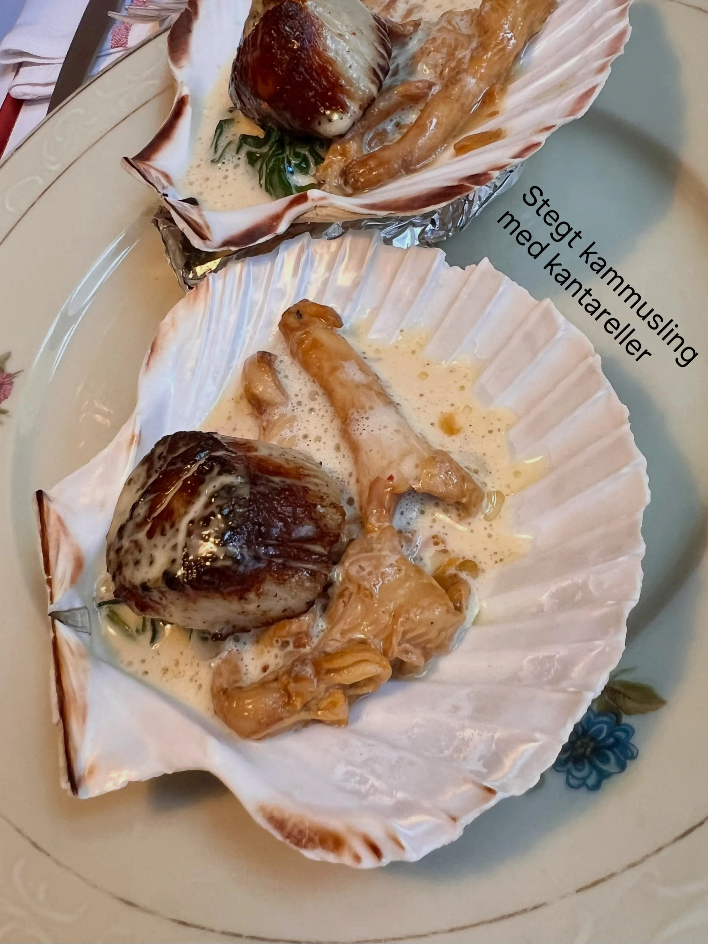 One of my all-time favorite eateries in Copenhagen. I&rsquo;ve enjoyed so many good, seasonal dishes at Silberbauer&rsquo;s Bistro over time, and I always enjoy coming back.
&nbsp;
Silberbauer&rsquo;s Bistro has a welcoming, convivial, unpretentious 