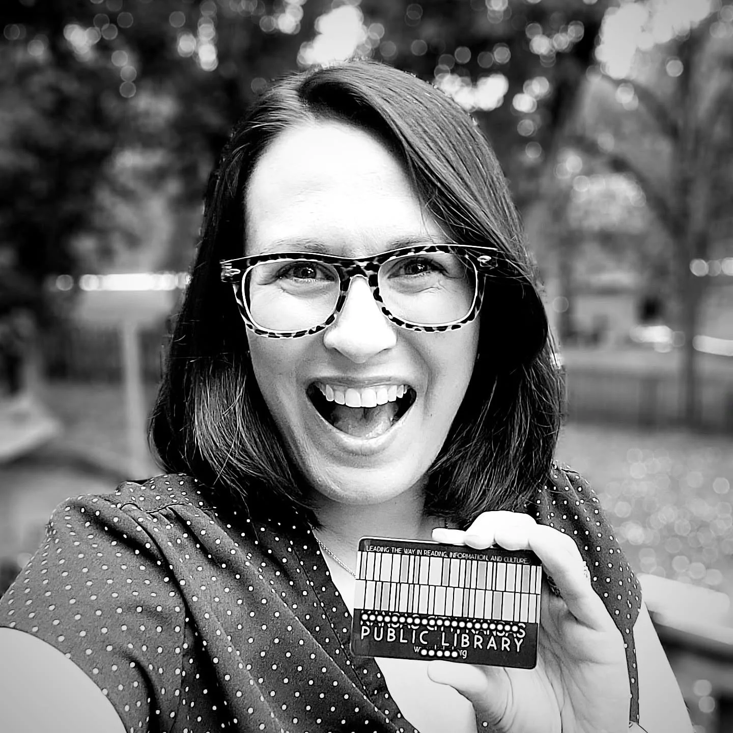 It's official, after over 230 days of unemployment, I'm the newest Library Kid! 🙌 Next week I start my new role with our local library in their communications department. I can't wait!

Huge thank you to everyone who has supported me through the las
