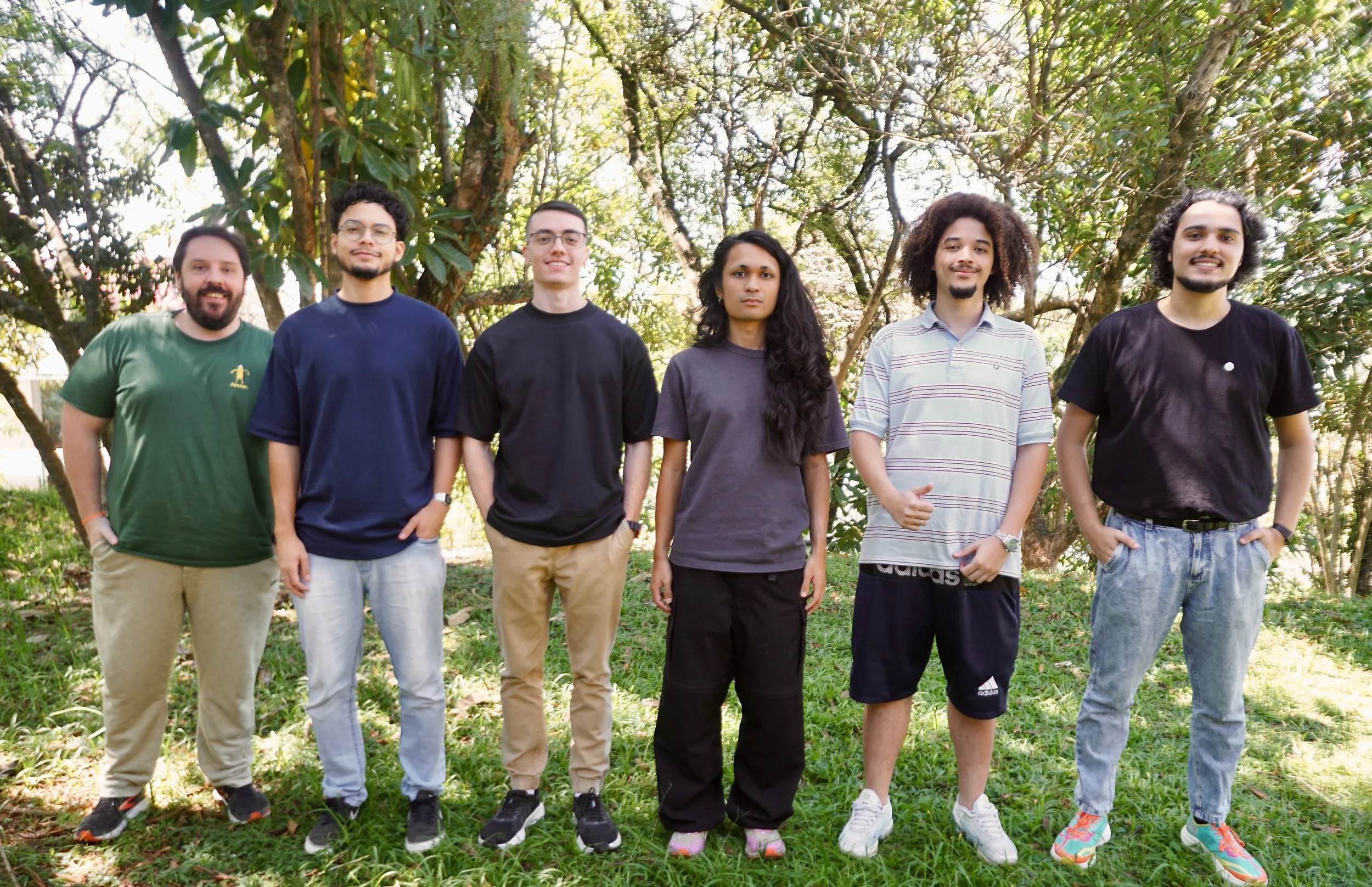 Second oficial group picture (taken with a dirty lens or bad autofocus...) - Myself, Daniel, Luiz, Takahara, Enzo and Rafael
Apr. 2026 - IQ USP behind queijinho