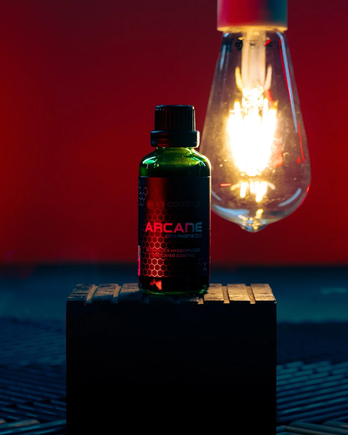 Forget layering. One coat and it&rsquo;s sorted. 😈

Arcane does what others need multiple layers for. Easier application, solid protection and it performs like the king that it is of single layer coatings. 👑💪

#IGLCoatingsUK #IGLArcane #CeramicCoa