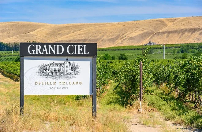 Banner-Callout-Grand-Ciel-Vineyard-Red-Mountain.jpg