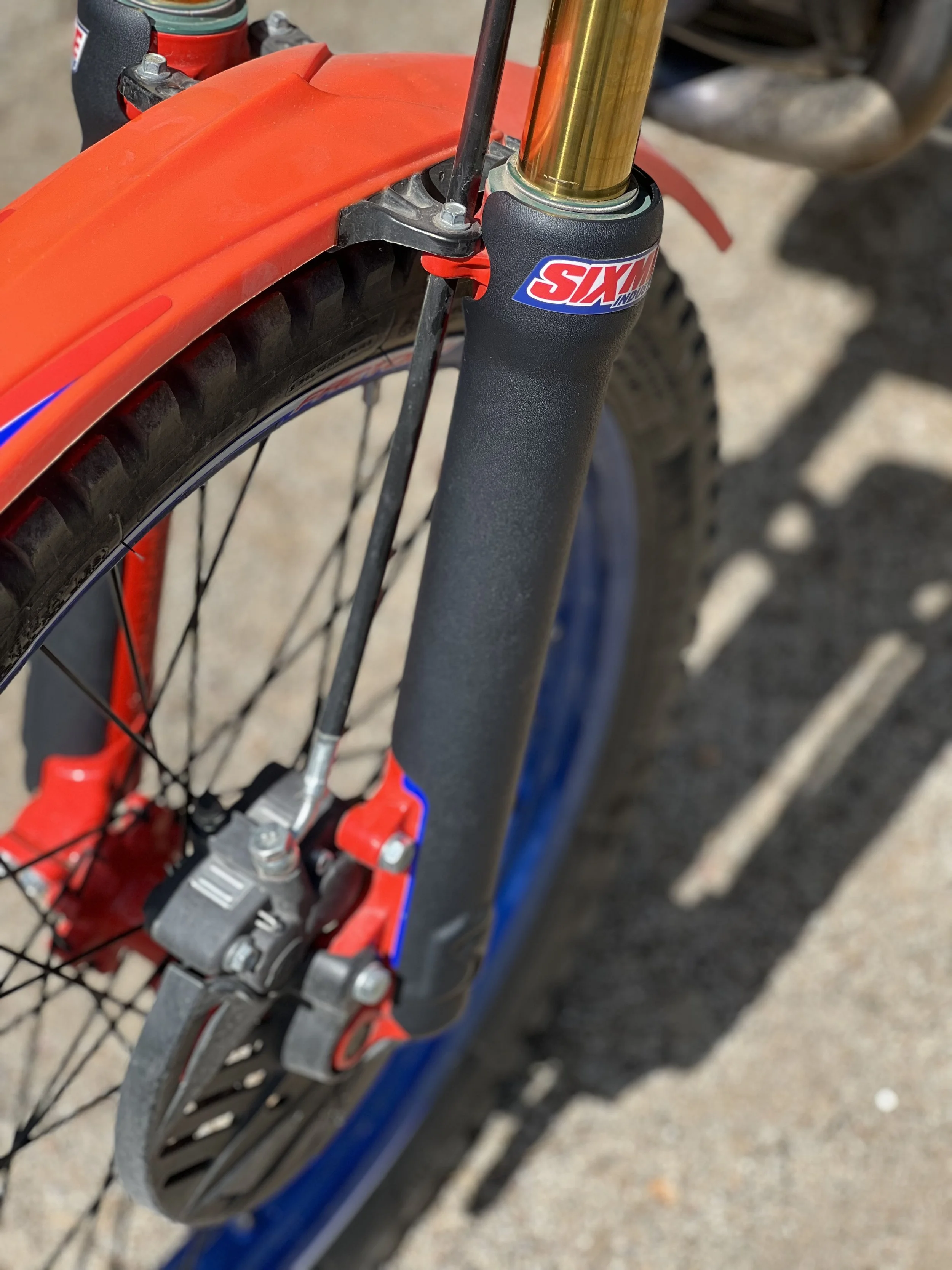 Six Mile's shorty fork protection details