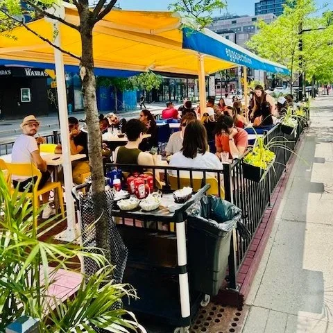 Eggspectation Maisonneuve Downtown Montreal