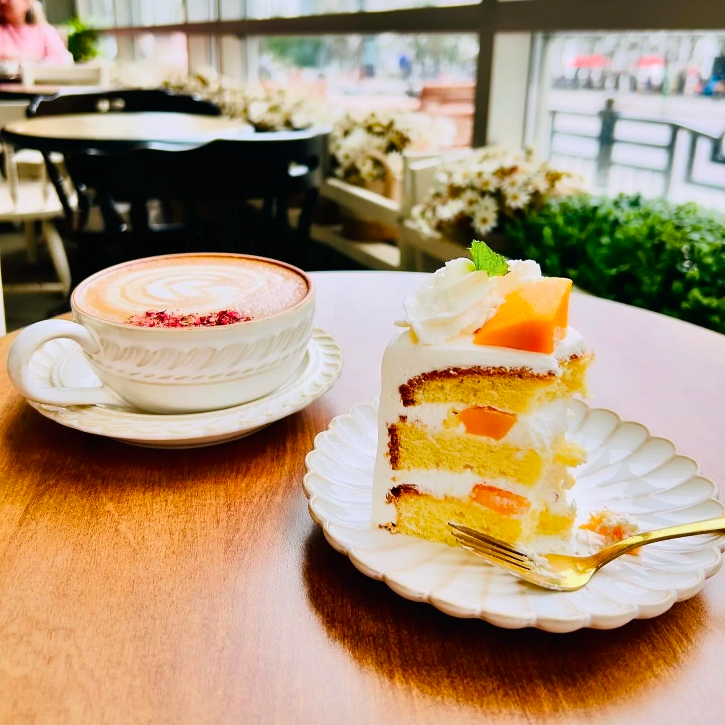 Discover The Best Asian Desserts & Cafes In Montreal