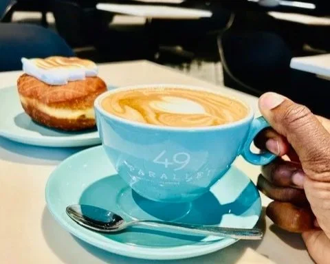 49th Parallel Café & Lucky’s Doughnuts