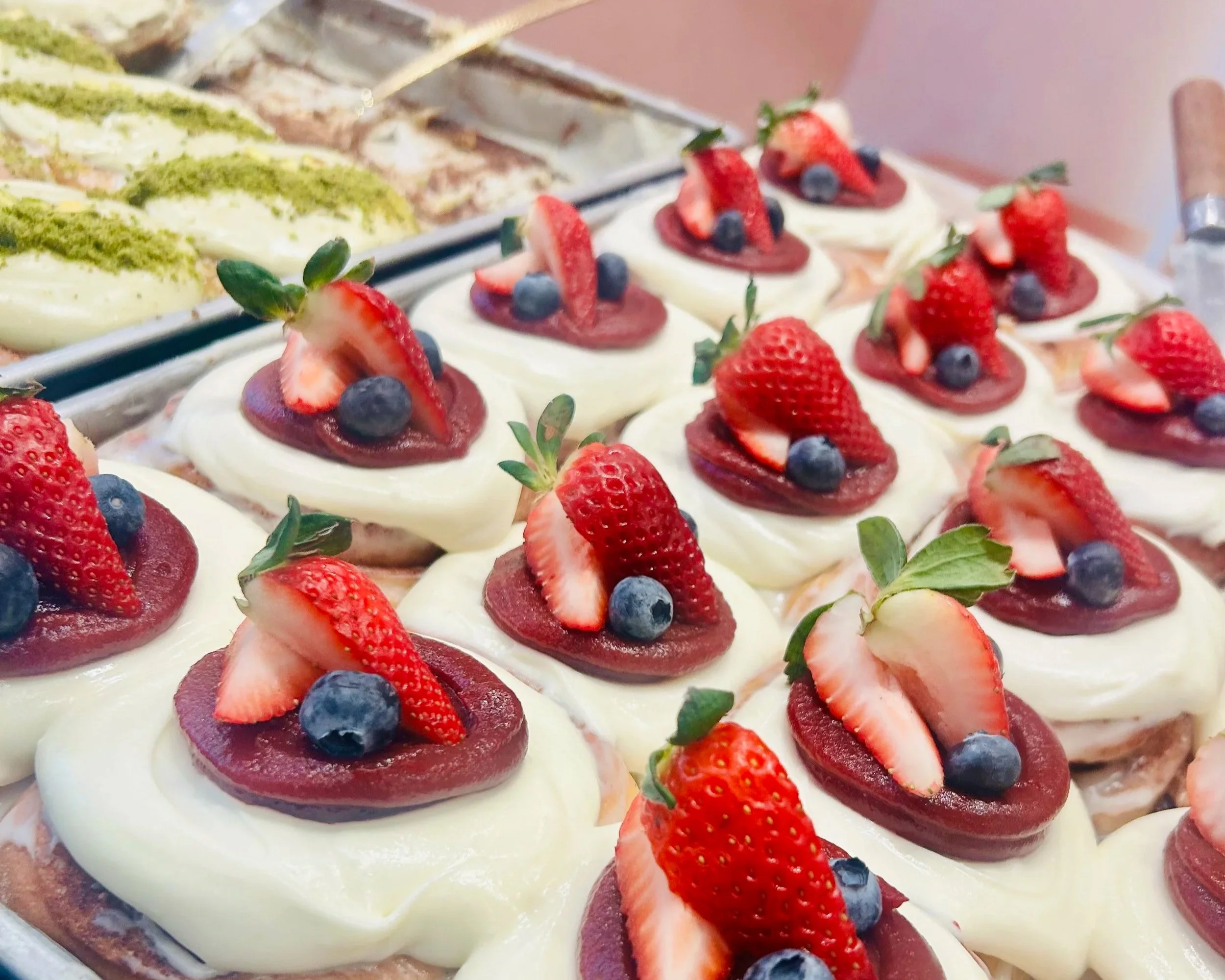 ROLLYS Dessert Shop Downtown Montreal