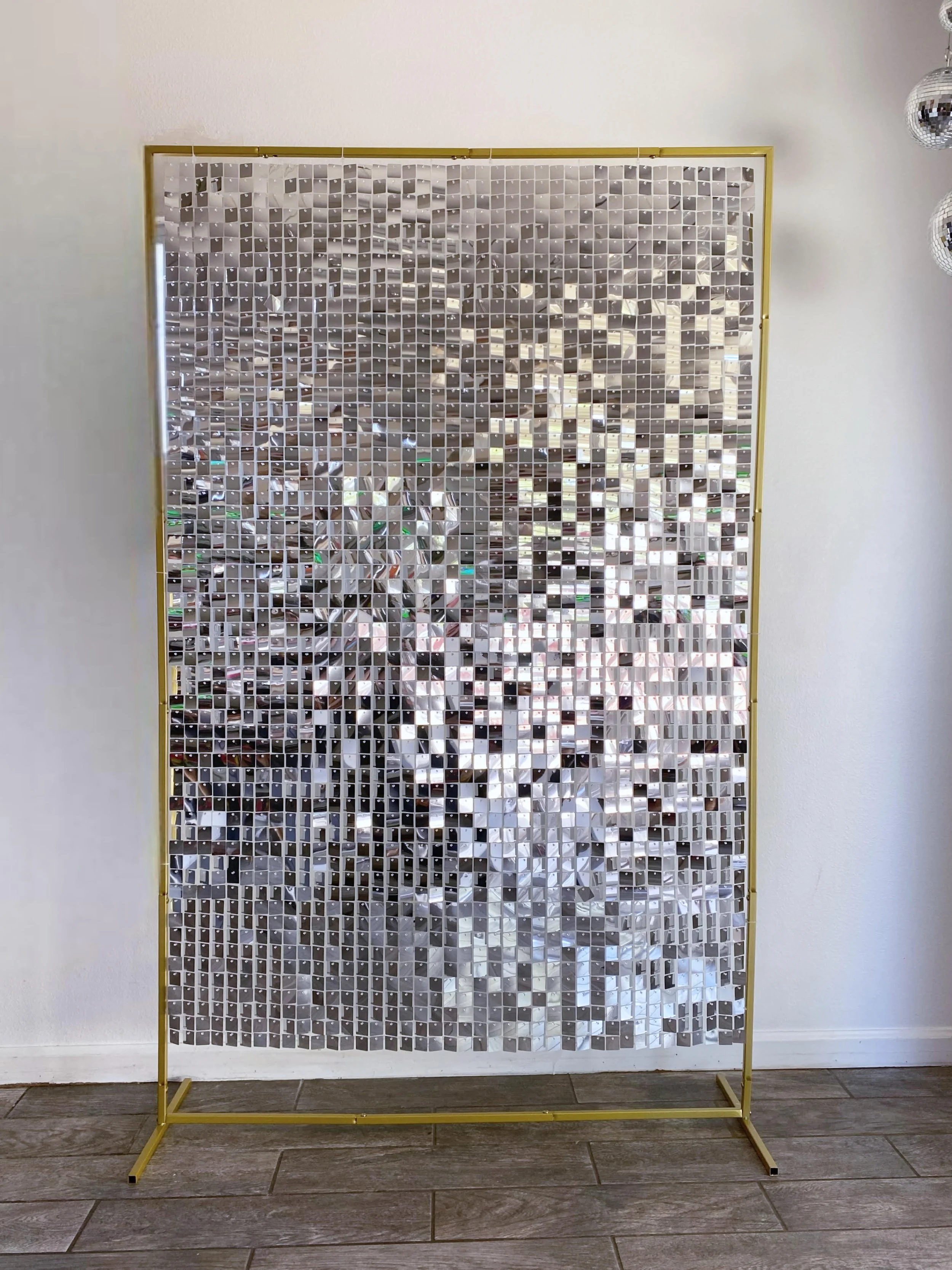 Silver Shimmer Wall 6 x 4