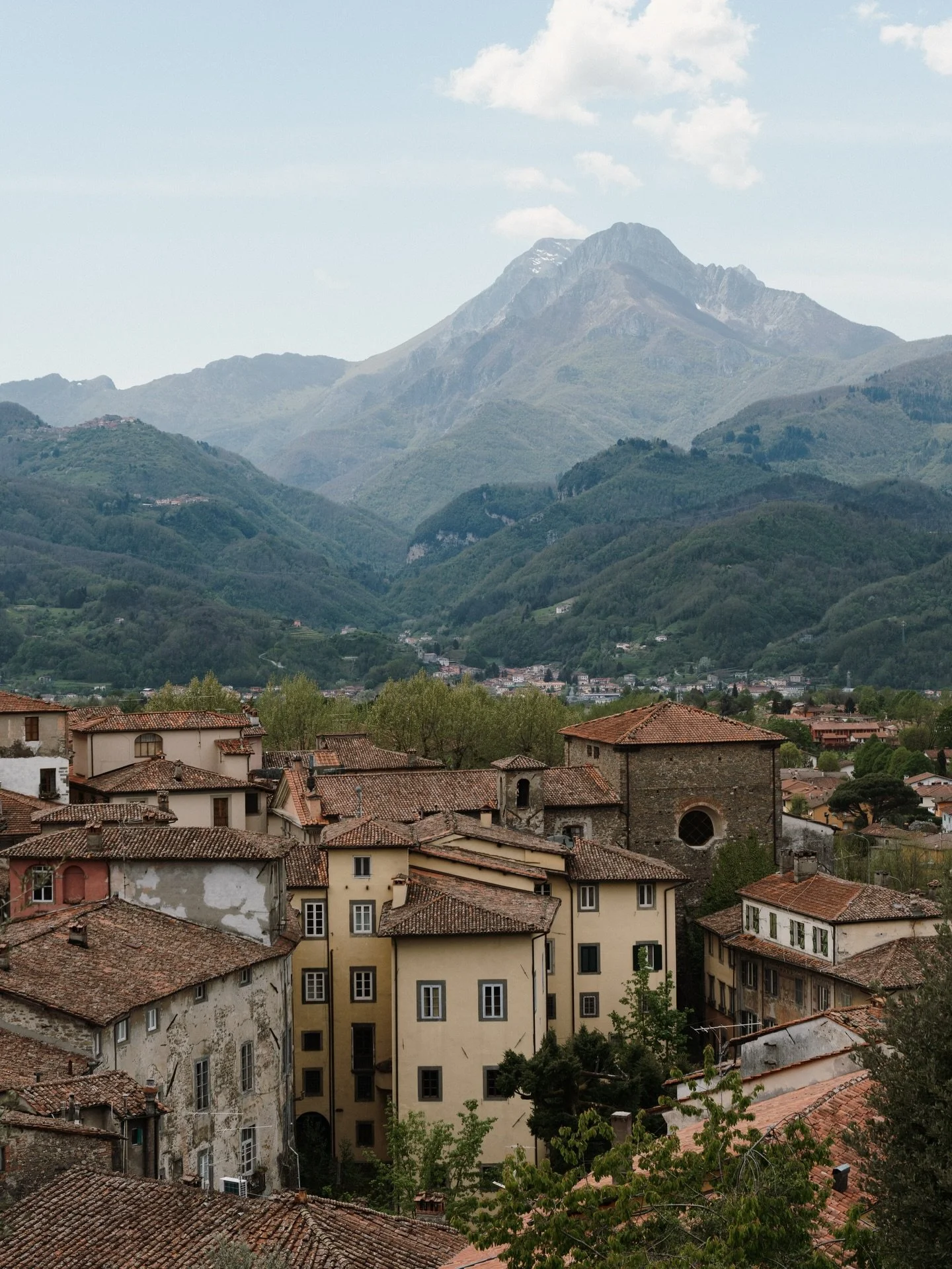Italia 🤍

Photographed in a small mountainous town north of Florence in 2023